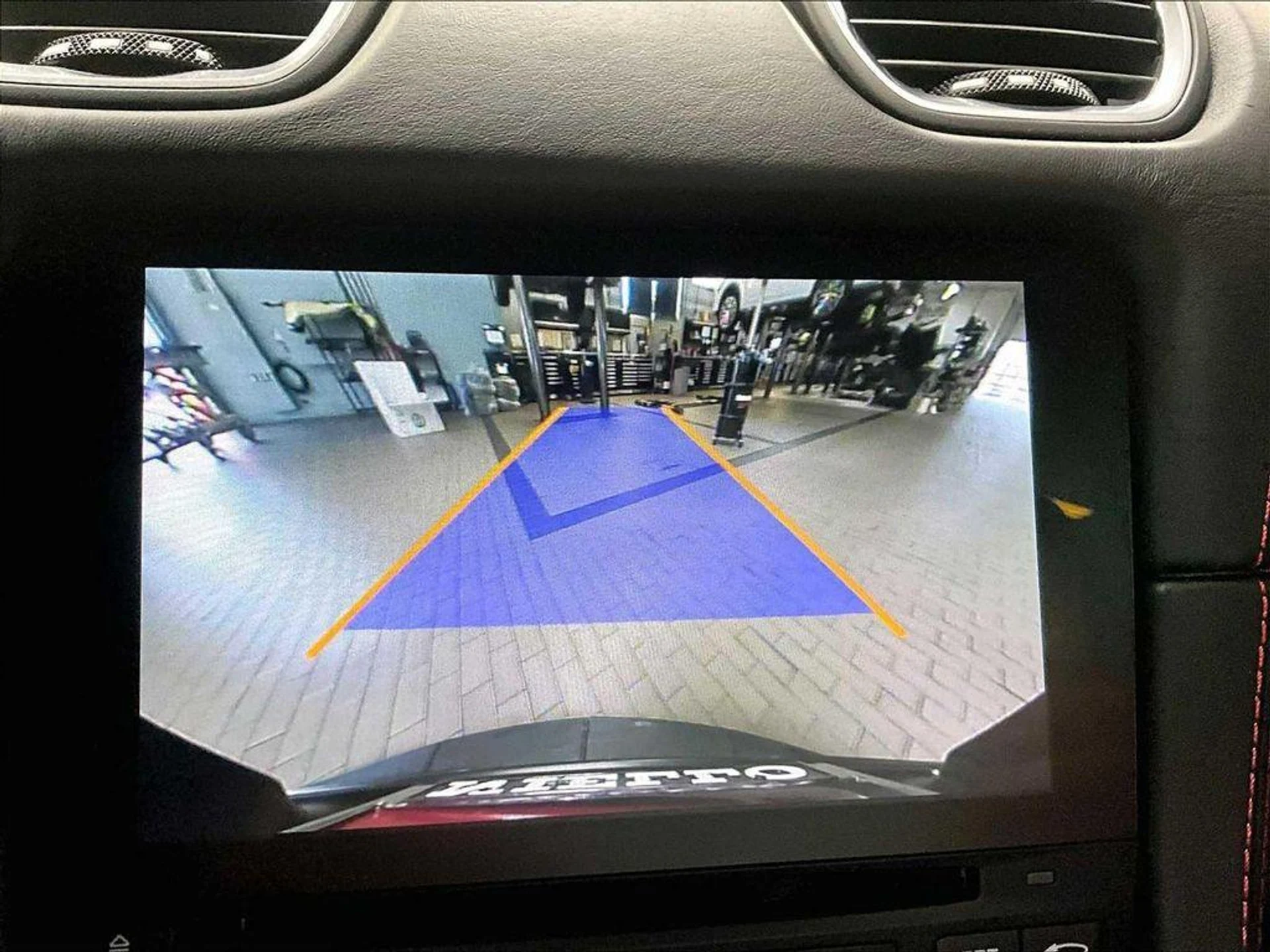 mph015_559332358_9j_Pir_O_Ivv_W_Jj4_GFGQ_VAI_Ov6z_RY_60eb64a841