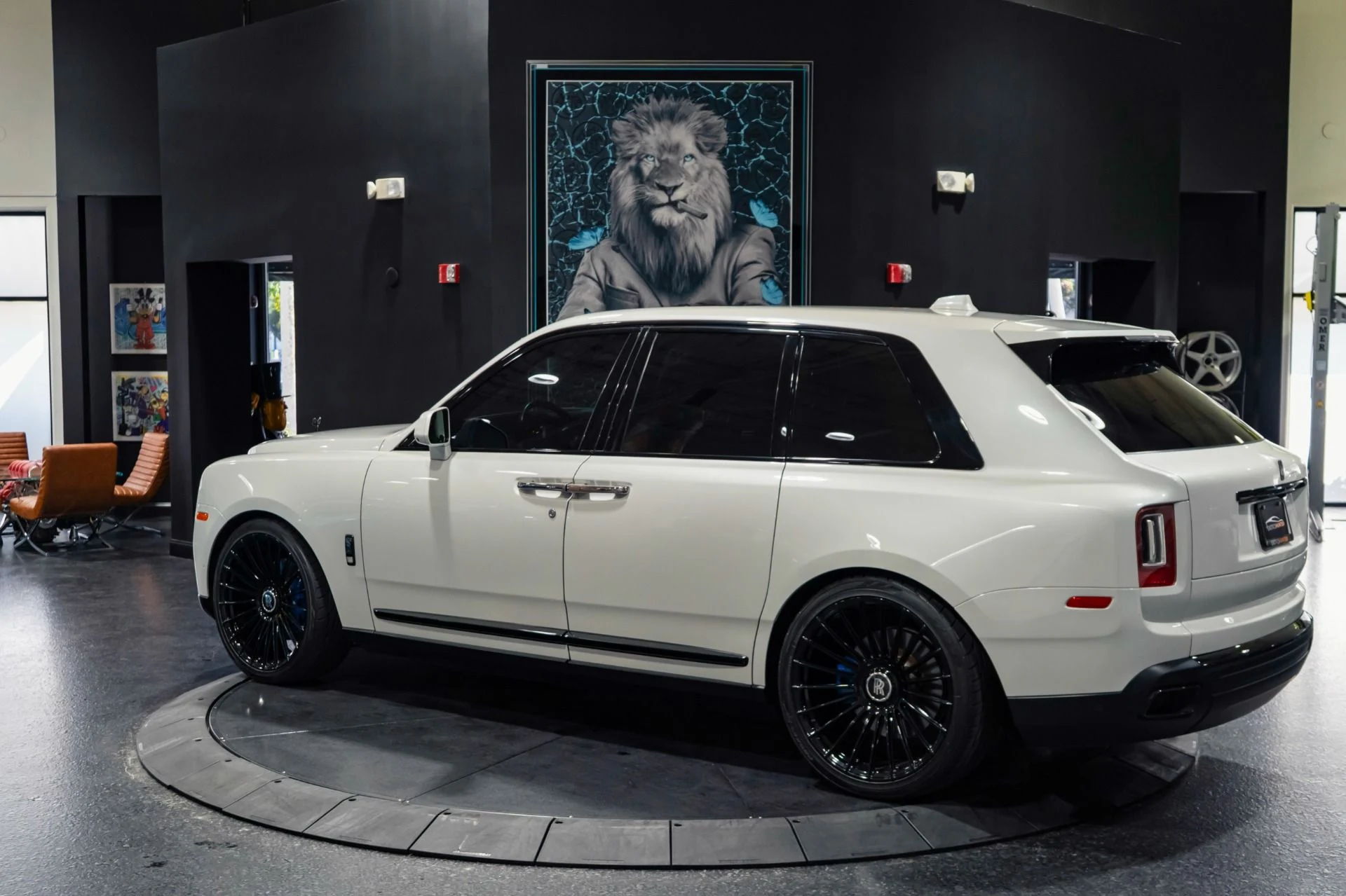 mph015_562233068_Used_2021_Rolls_Royce_Black_Badge_Cullinan_Black_Badge_Provenance_2027_1771275656_a7121a0973