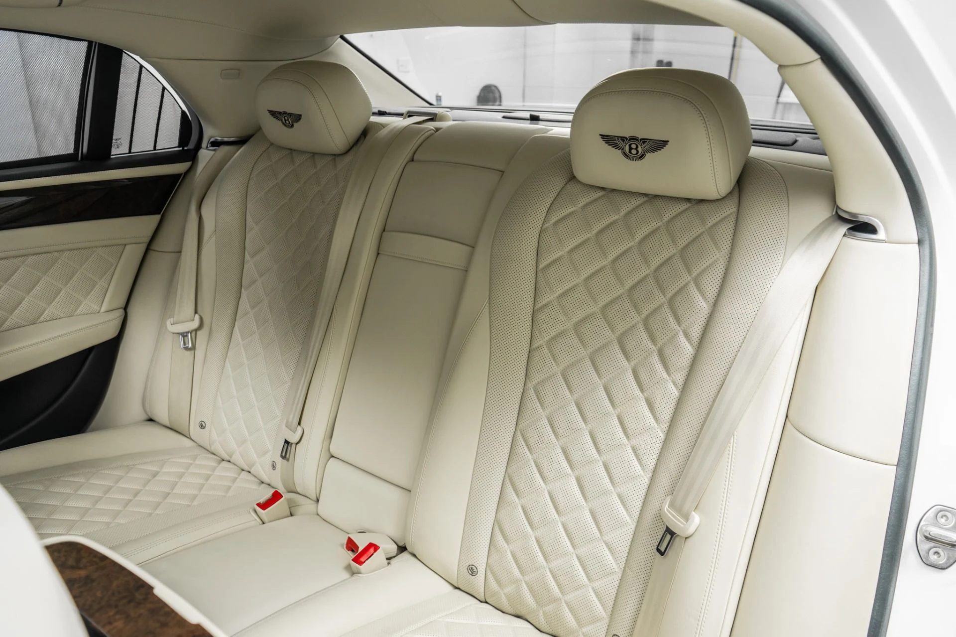 mph015_56743580_Used_2017_Bentley_Flying_Spur_W12_1784311840_2f723f22cf
