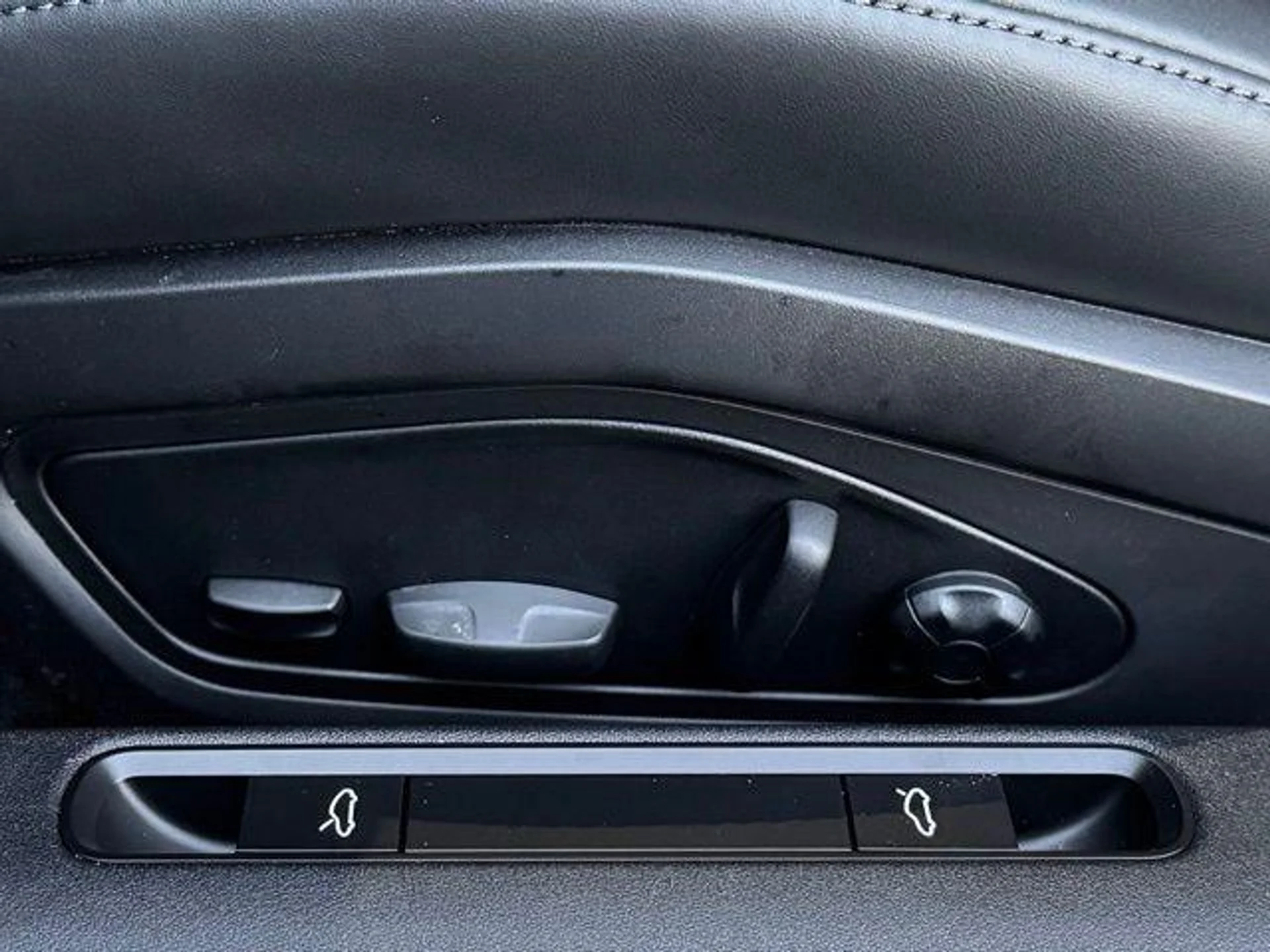 mph015_573054868_76bg_E7_Zwi6zc0_FC_Fwkv3c2_Uri_LI_d25f1563e0