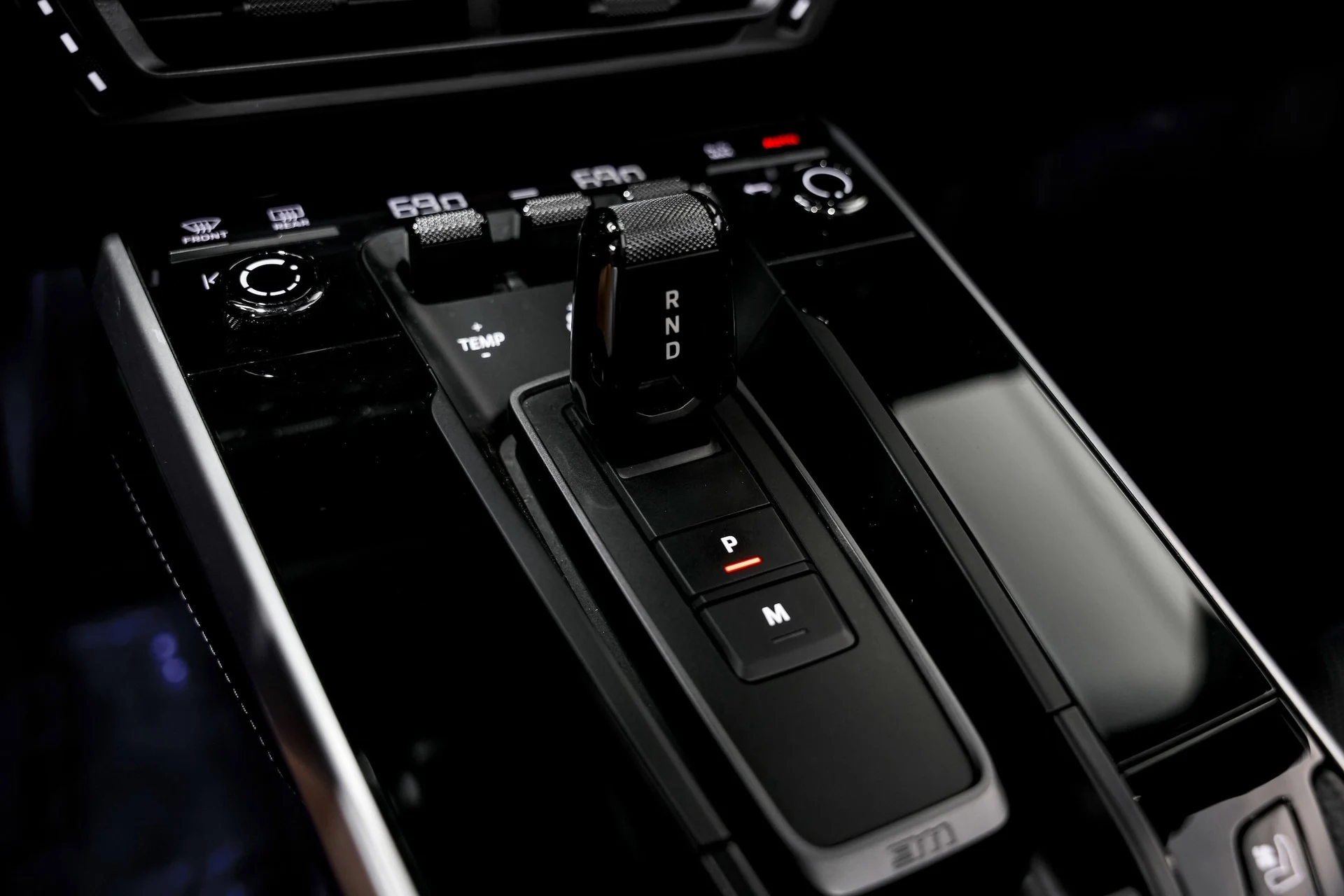 mph015_57320649_cc0688d65876edb445b04f63582bacffx_408144a72d