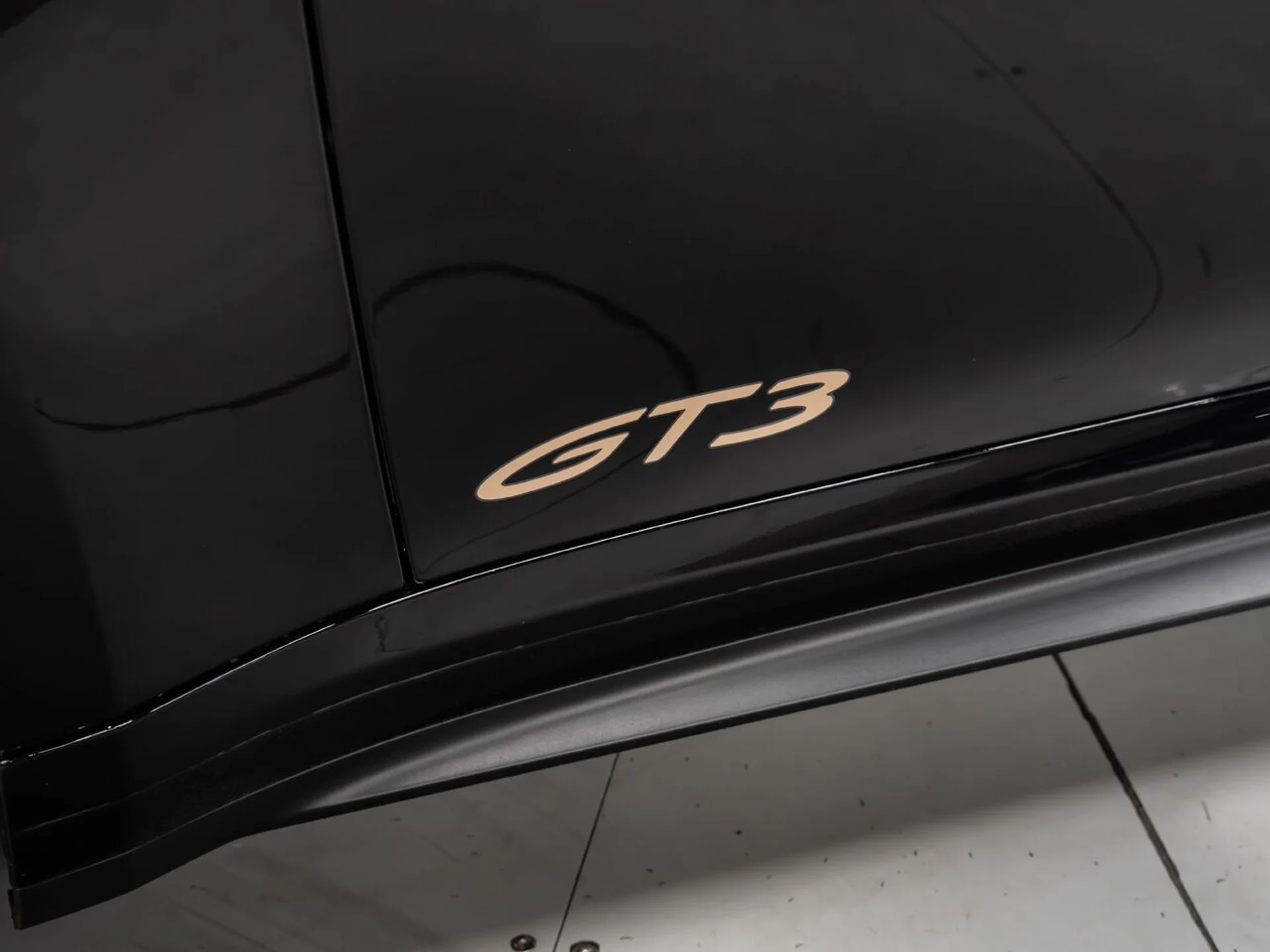 mph015_575336269_porsche_911_2022_a8da21c7cb