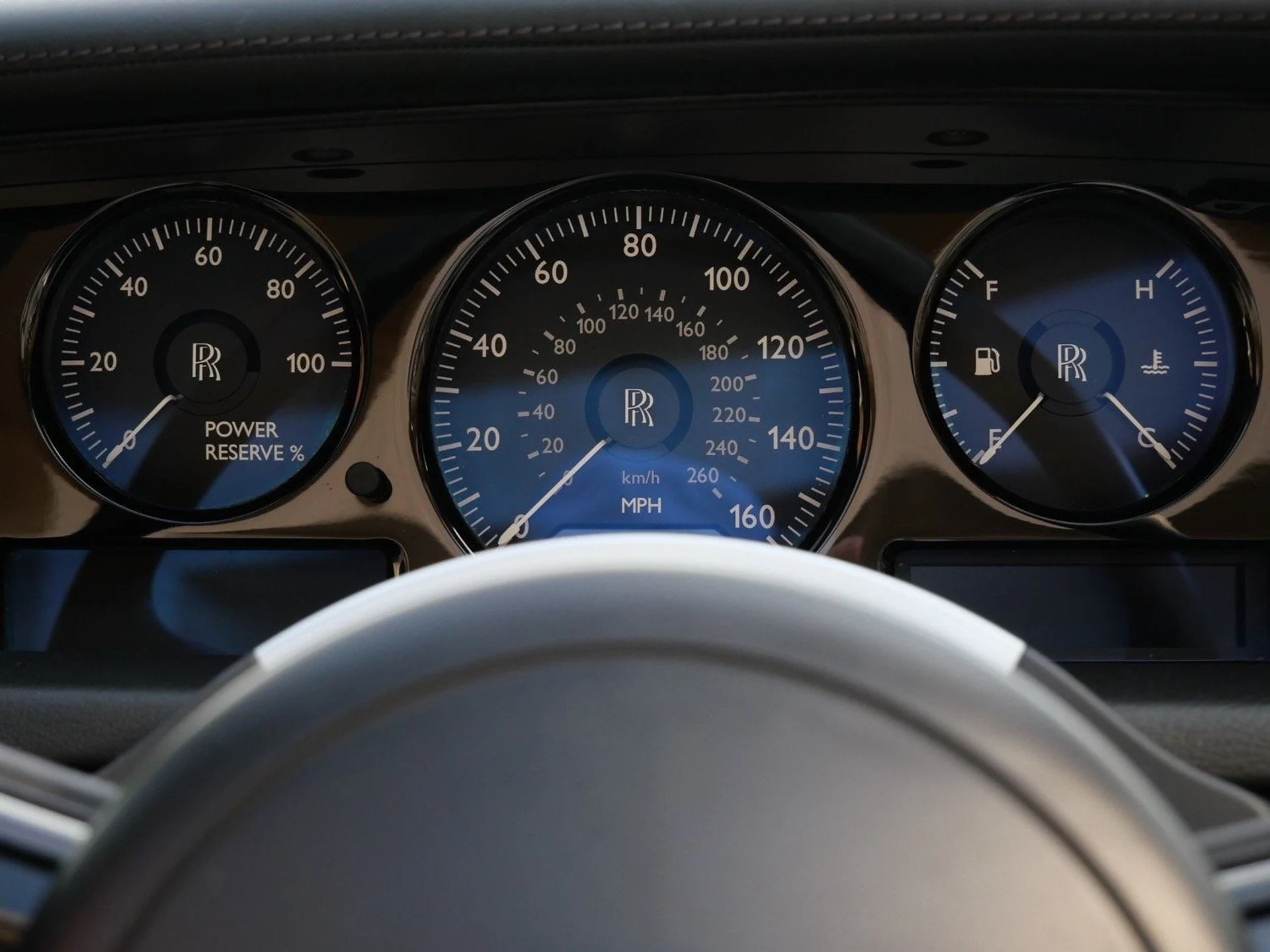 mph015_582279278_2336f69bf758601429a13a36242f64d1x_a905271441