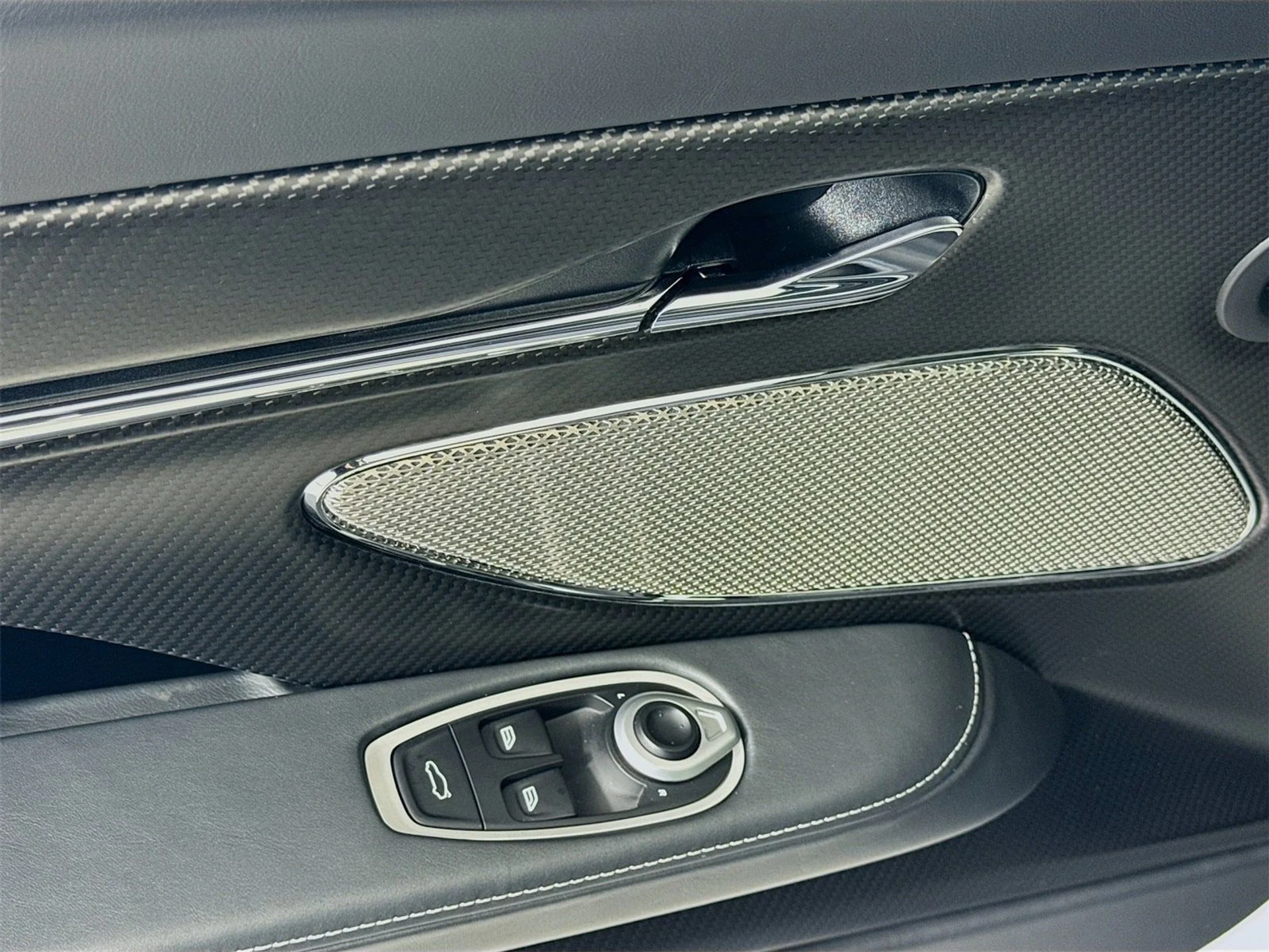 mph015_584008270_8d544efa89f6143e9d01c997c1f24179x_121409fe27