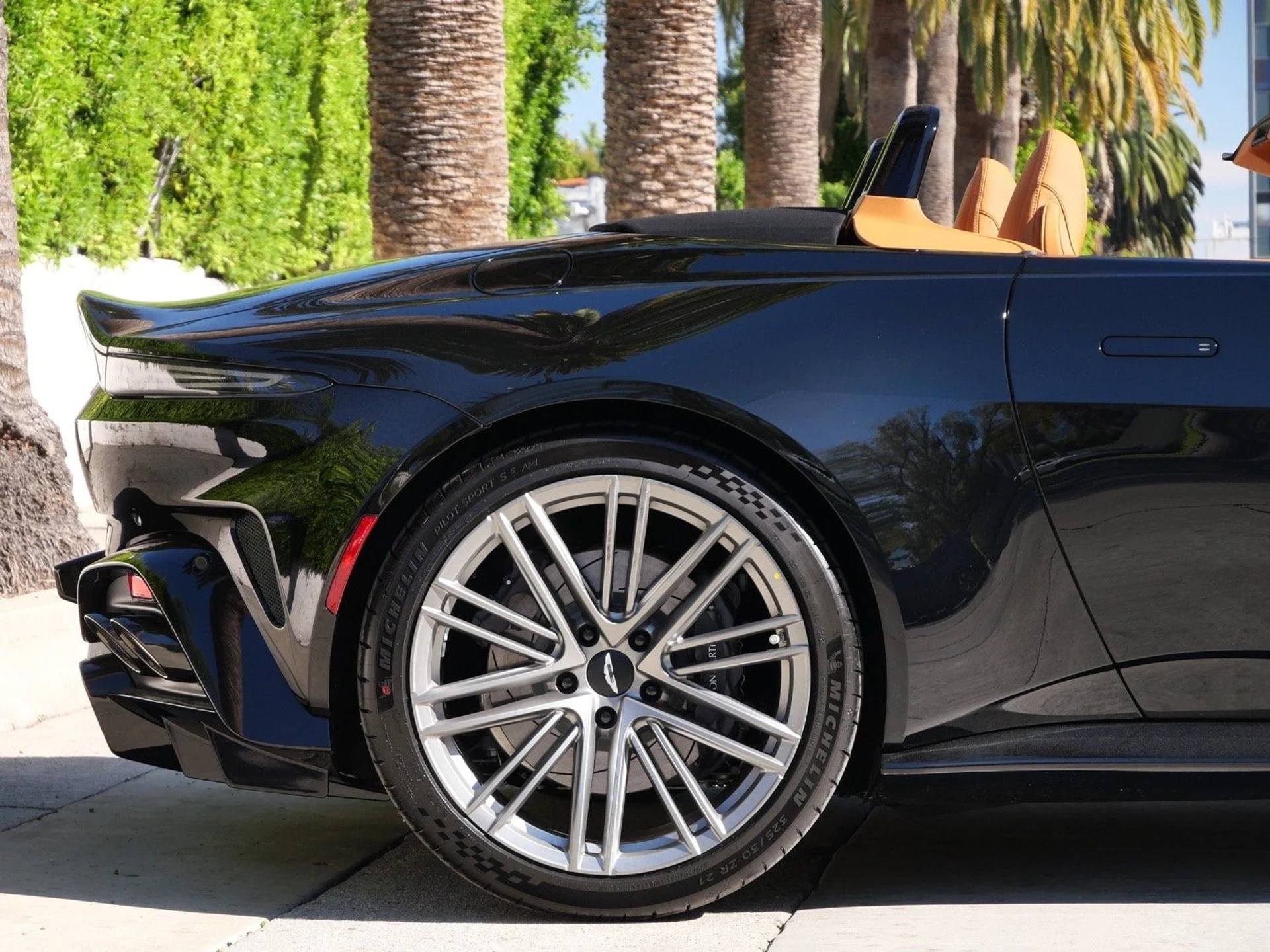 mph015_584709499_38db4e6ac9bb2e8d5fc1625f5b73fcadx_6d95f70dad