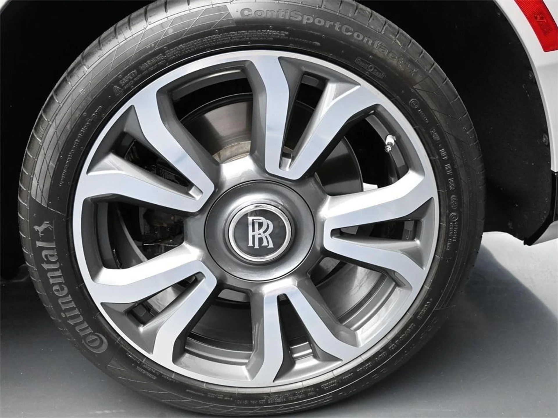 mph015_586475242_mld5dk_WJ_4z_P8t_YZXRKT_Ru_P27i_XU_51f19960f9