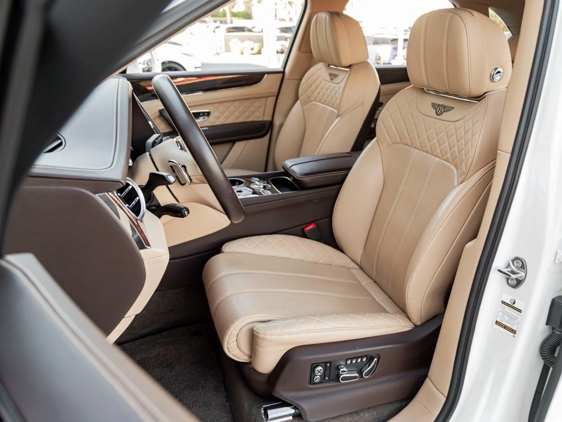 mph015_588900397_16_54445e5169