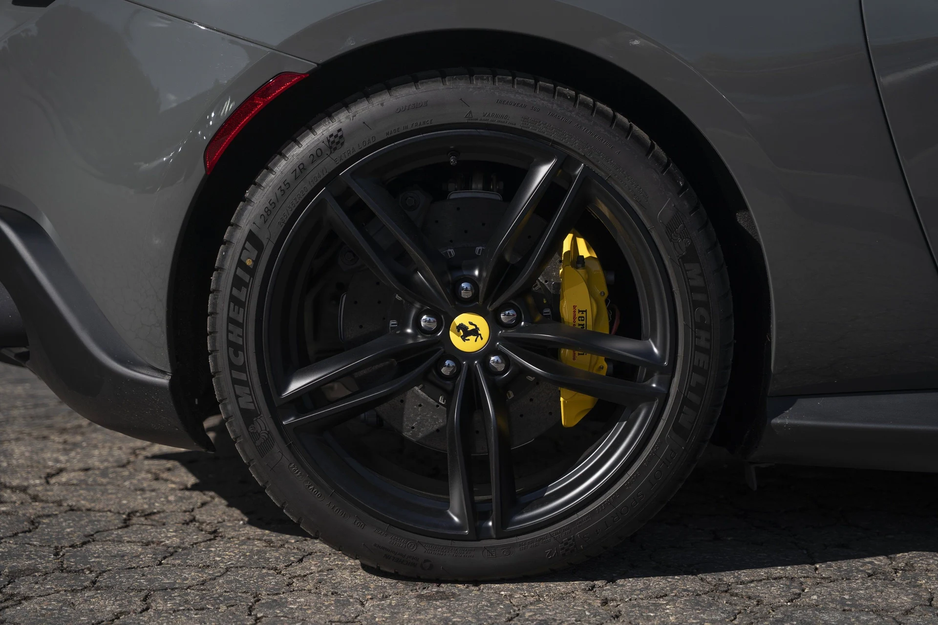 mph015_592736213_b83aefbd62244e7abceb58cd098d4b71_5828eebdbd