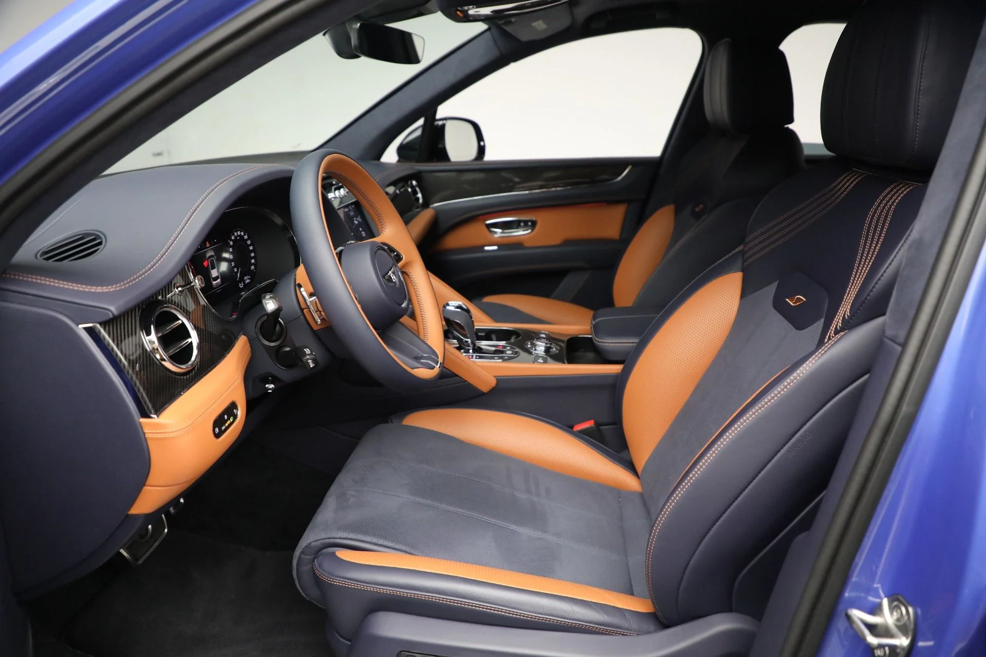 mph015_594612720_Used_2024_Bentley_Bentayga_S_V8_70d02290ee