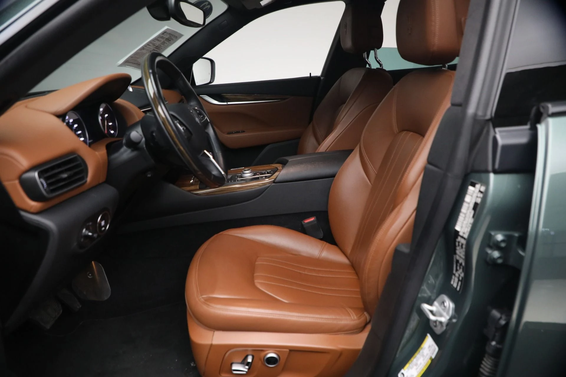 mph015_594749189_Used_2022_Maserati_Levante_GT_1777580690_9bea03cbc2