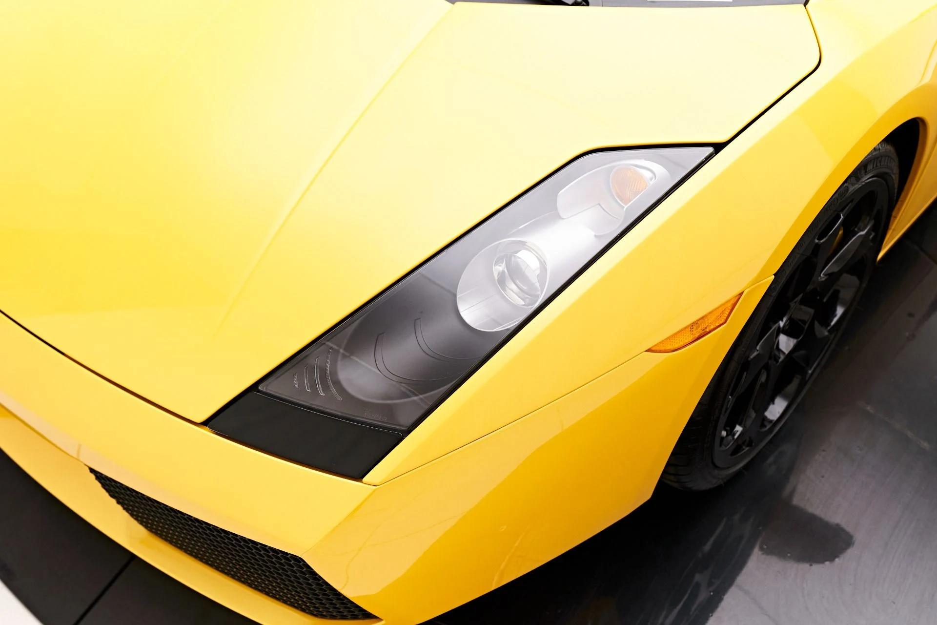 mph015_596926871_Used_2005_Lamborghini_Gallardo_1703127301_1aaf59c976