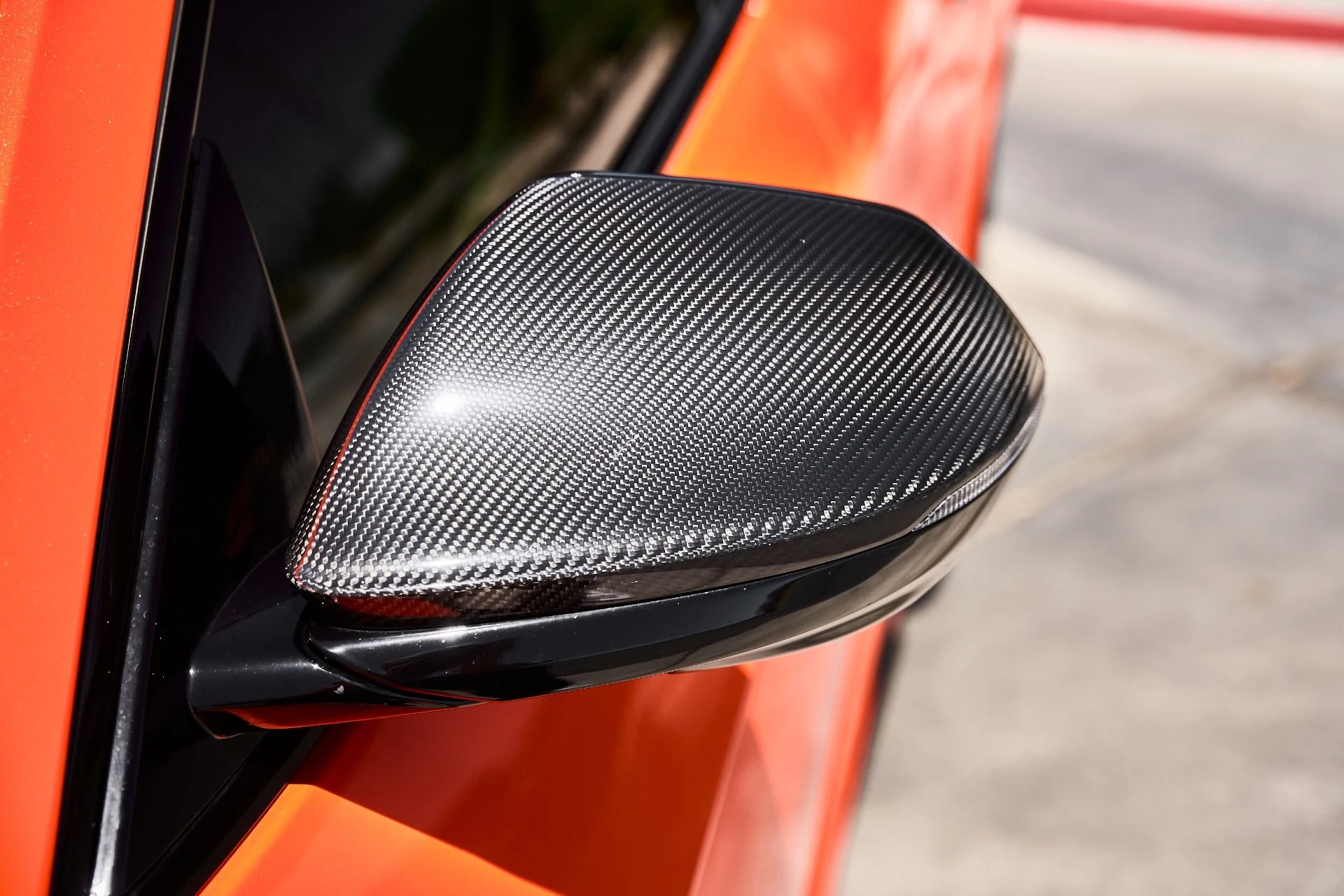 mph015_597677997_Used_2025_Lamborghini_Urus_SE_1785258911_93e04005b8