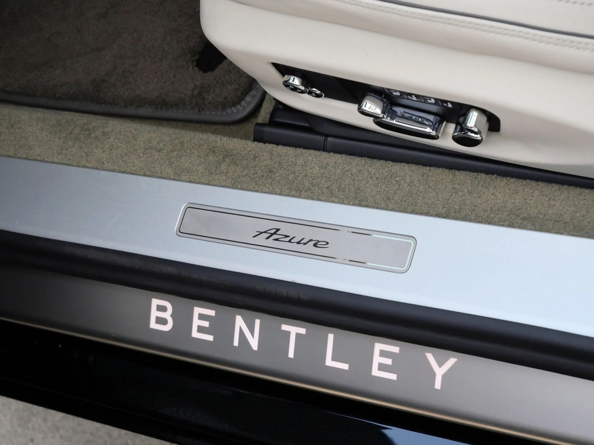 mph015_599715096_dc608fd76f43de5ade35ddd17e600275x_2f0fcc5c81