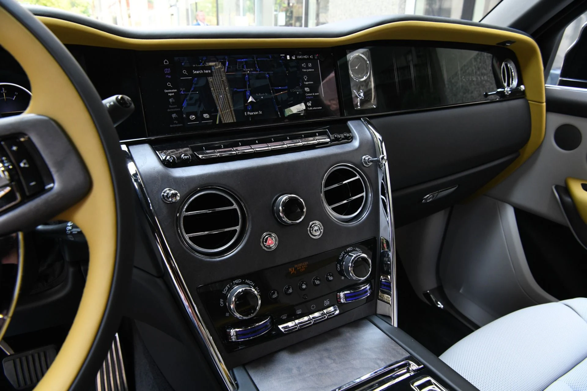 mph015_600024560_11911_p17_l_d0b1f000ed