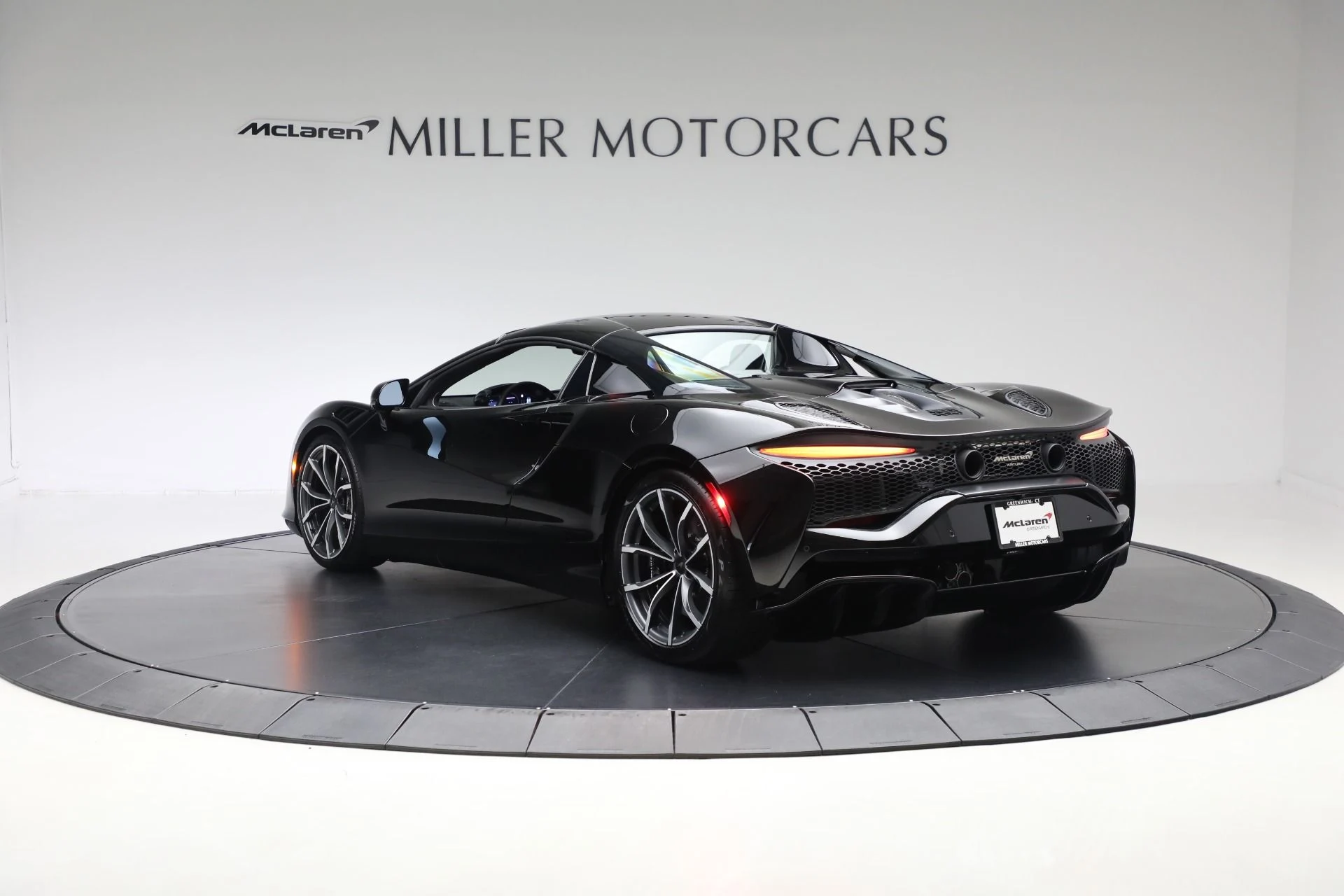 mph015_613236323_New_2025_Mc_Laren_Artura_Spider_d40032ce7b
