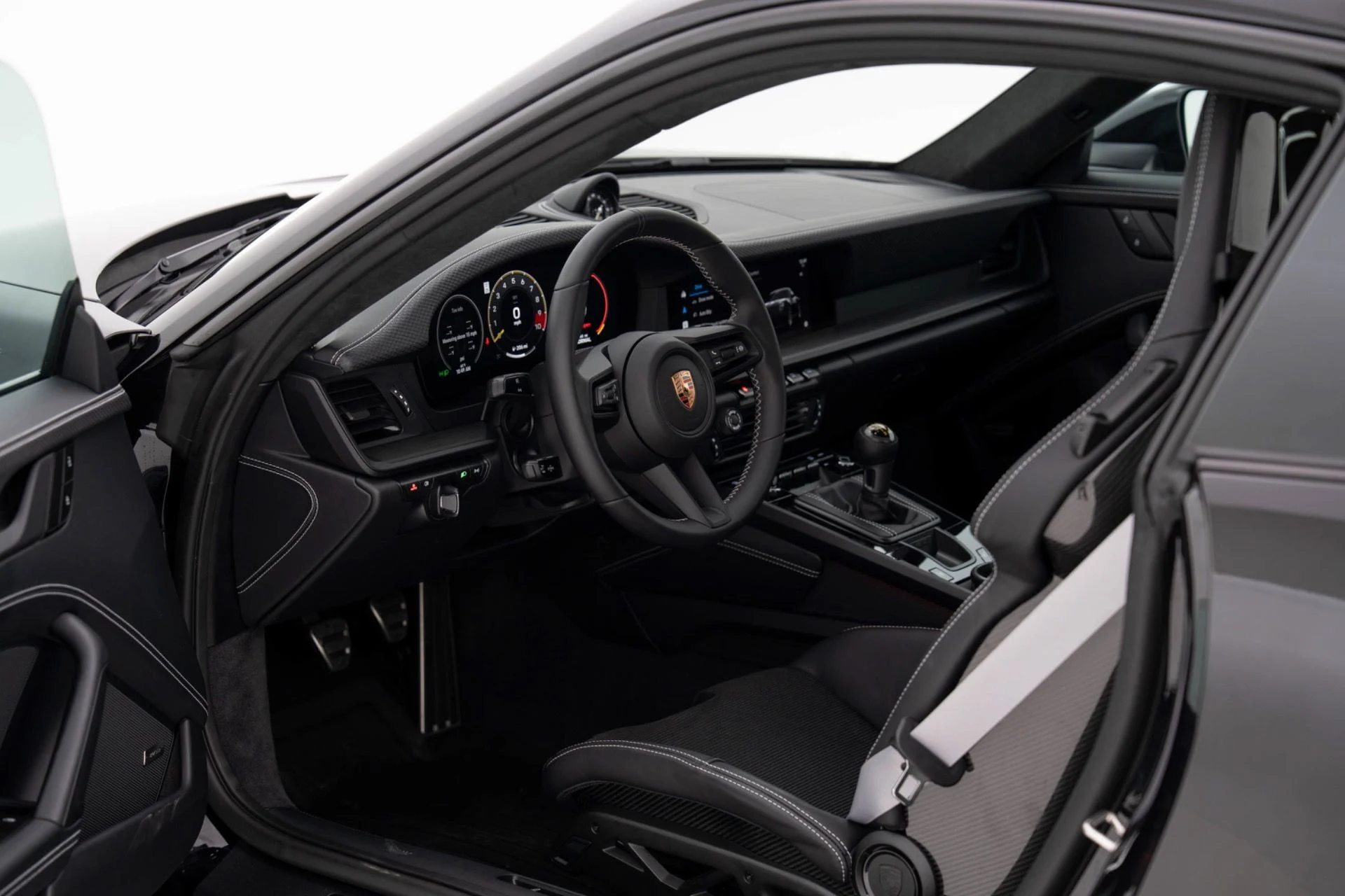 mph015_615035943_Used_2026_Porsche_911_GT_3_Touring_1774627050_50175a0e16