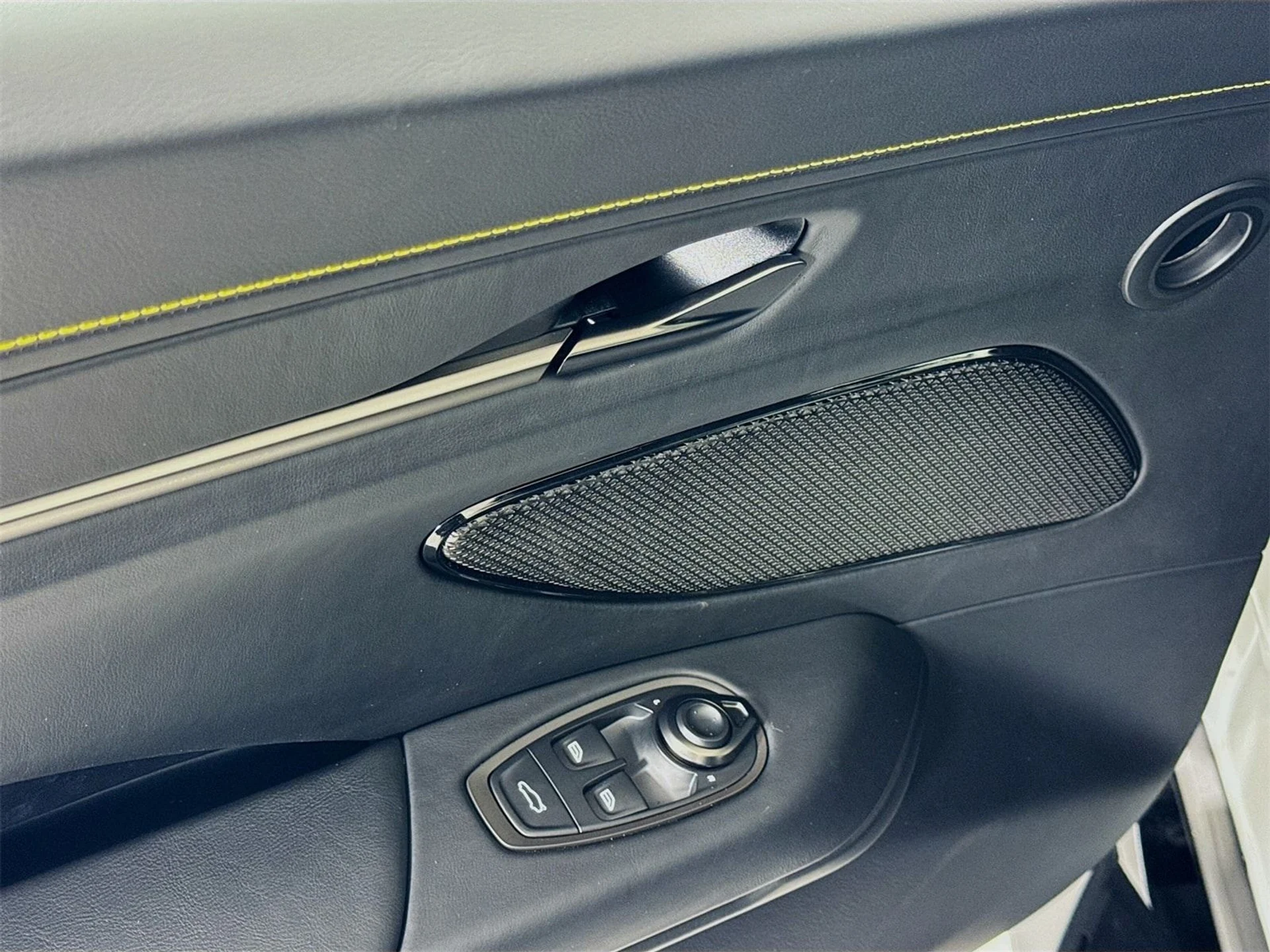 mph015_620466271_79260c743e91f90de0ec326fca35eb7cx_06985e75ee