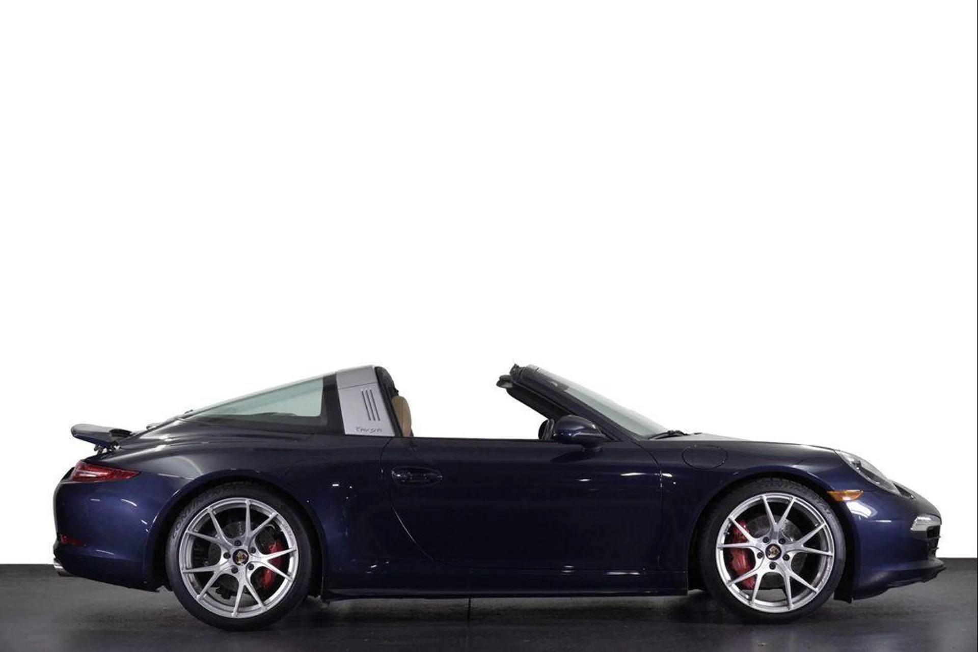 mph015_623664001_Joqs_Aw_I0_ORJ_0oqiz_I4_Ew_Uq_Vvxc_A_a7f952ec96