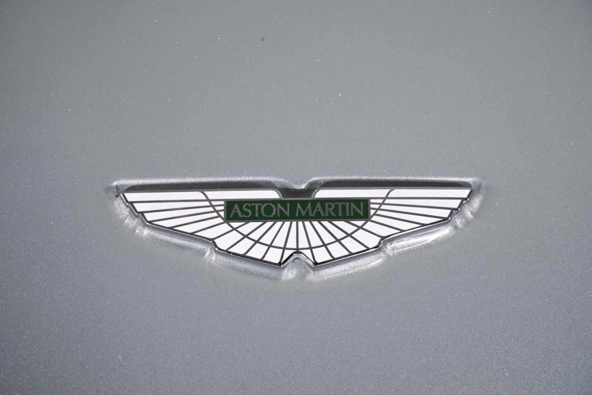 mph015_62405342_Used_2016_Aston_Martin_V8_Vantage_S_1775836996_4ef171577c