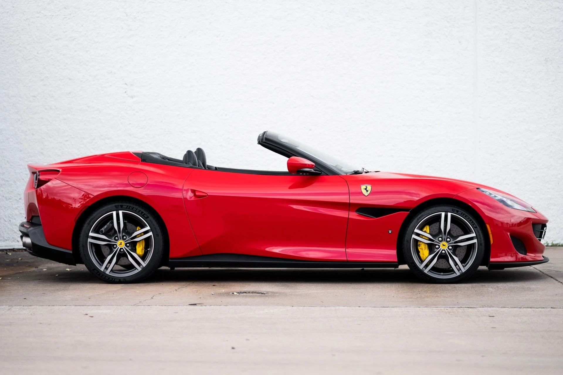 mph015_624425056_Used_2019_Ferrari_Portofino_1768420452_ebd5bd32a5