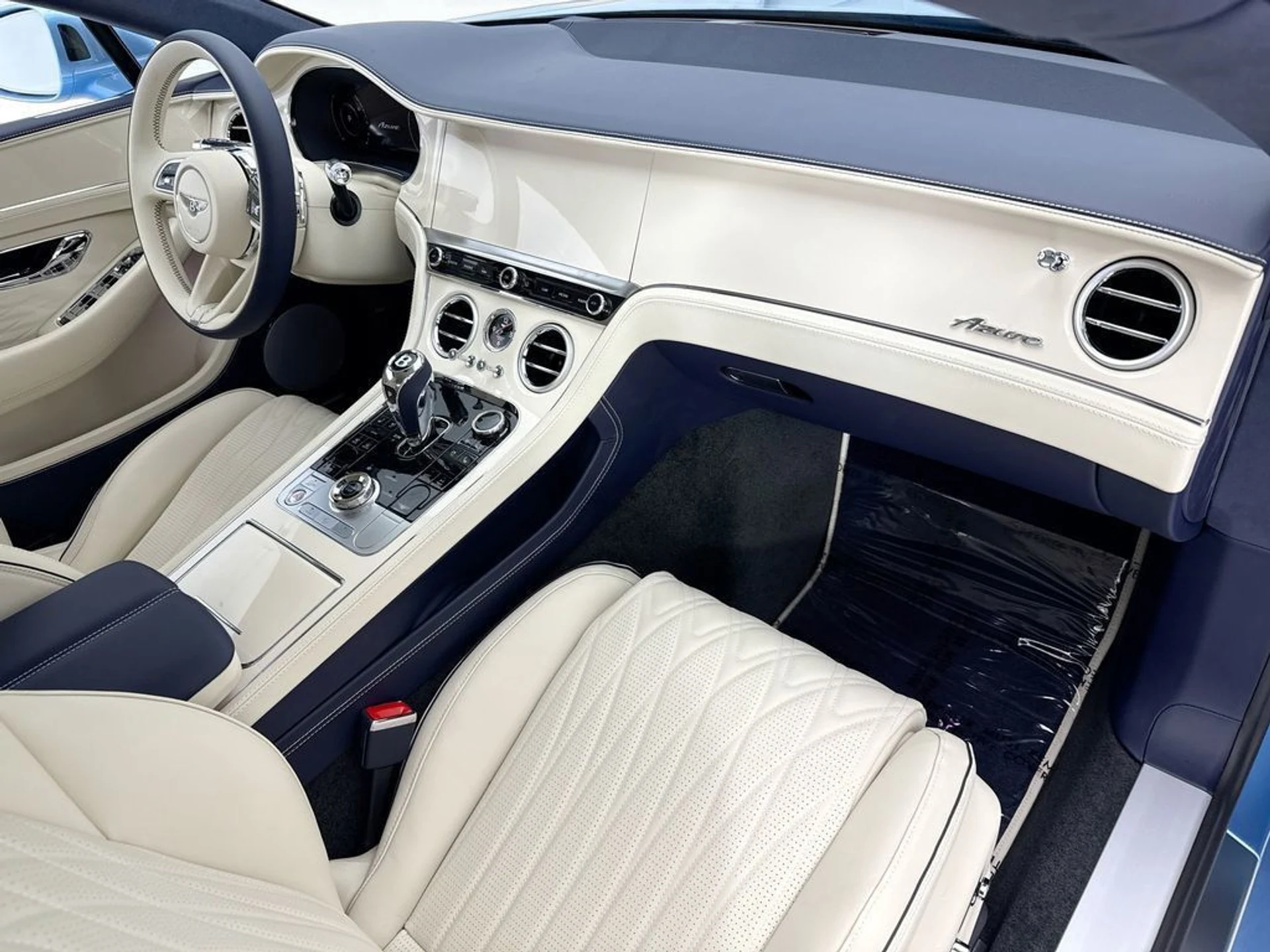 mph015_624531604_new_2026_bentley_continental_gt_azure_8119_23011288_16_1024_c5bfa79a33