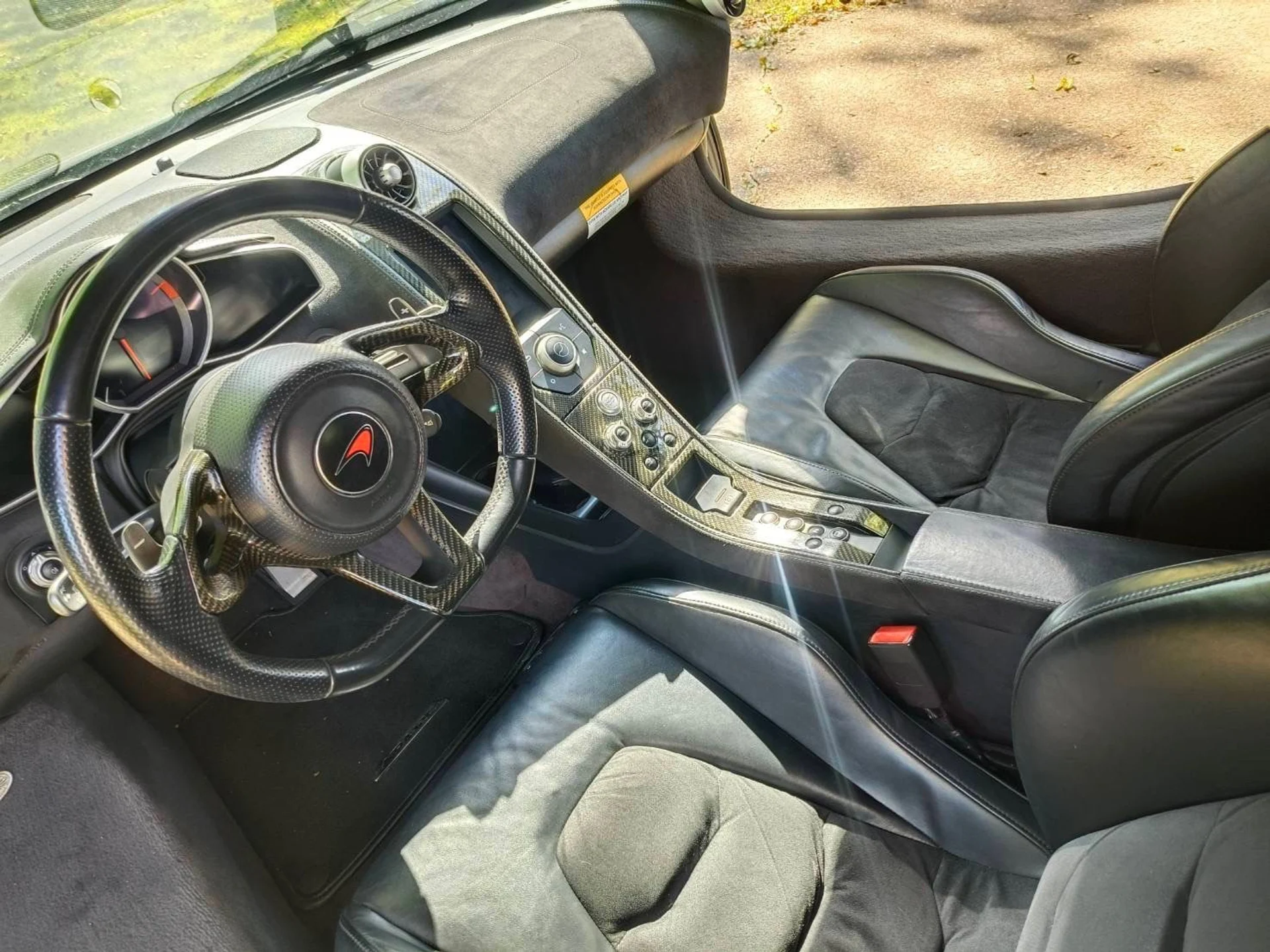 mph015_629971185_Used_2012_Mc_Laren_MP_4_12_C_1759180617_a7f7e15b98