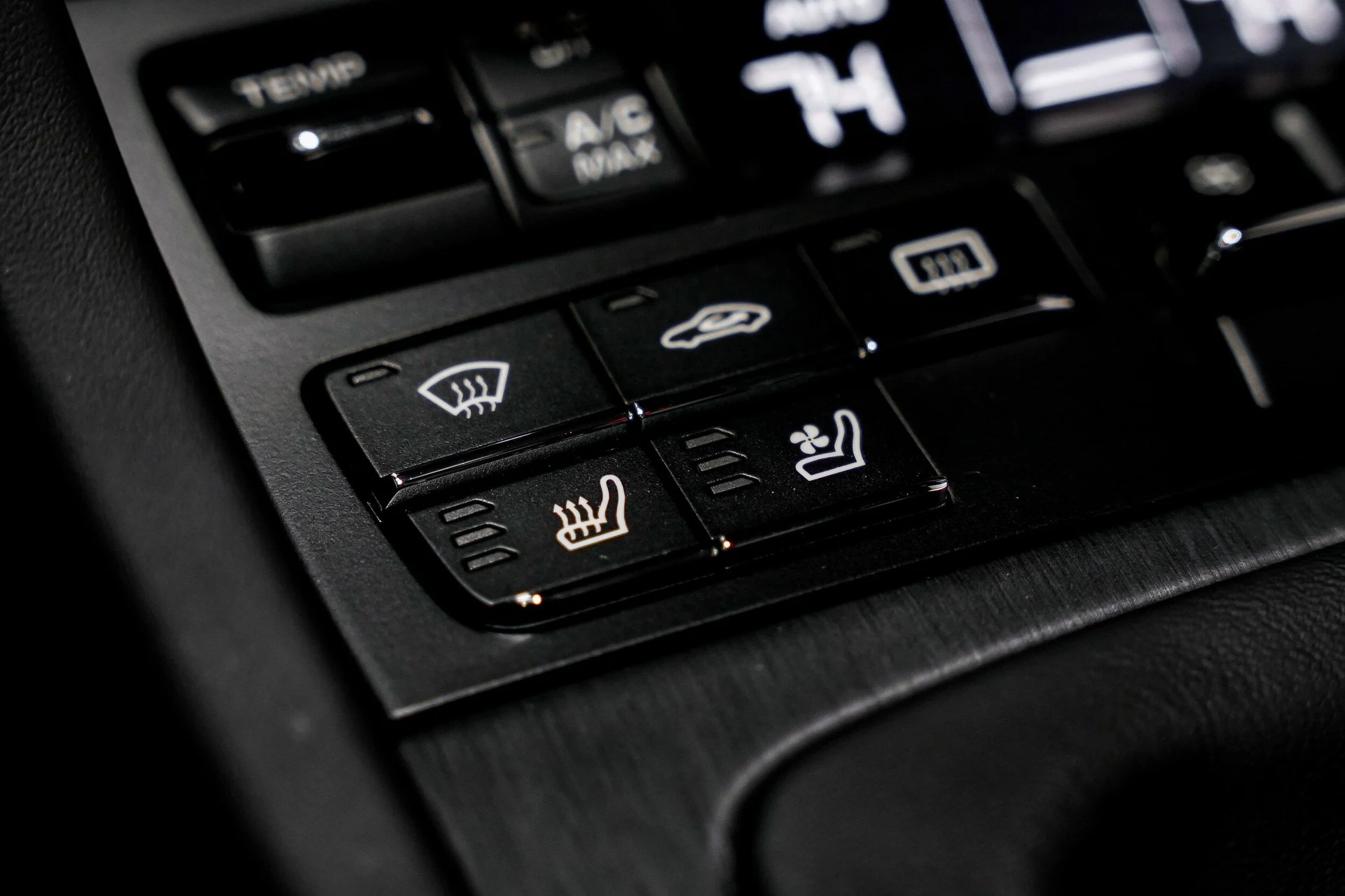 mph015_633322845_8b4616f48abf0c6bd33c92a4e275519ax_085b37e83f