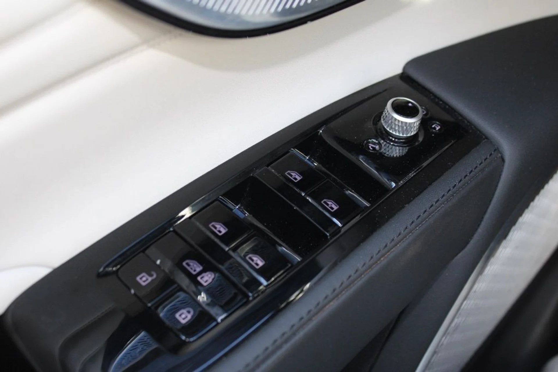 mph015_637590481_449ff2b8cadc672cb58de7c14aac3692_fabeebf94d