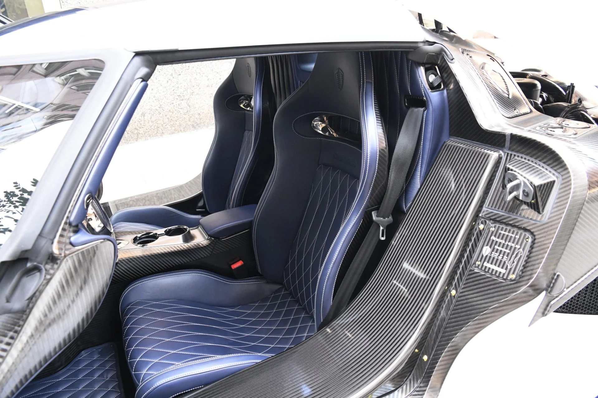 mph015_638323609_10195_p17_l_0bb02efcb4