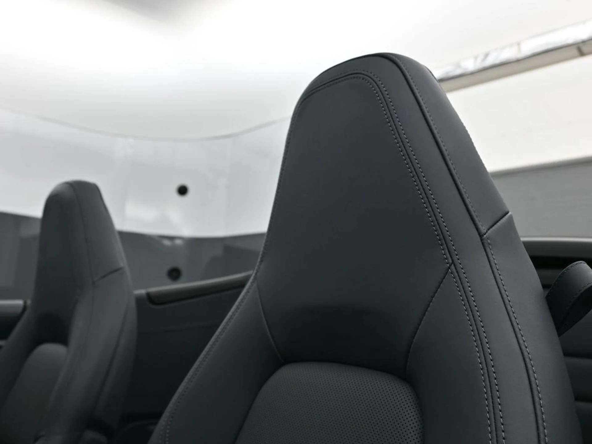 mph015_642008599_aan_W_Iphz_Bwf9_H77yk_Tu0ayavm7w_d7e9d6f424