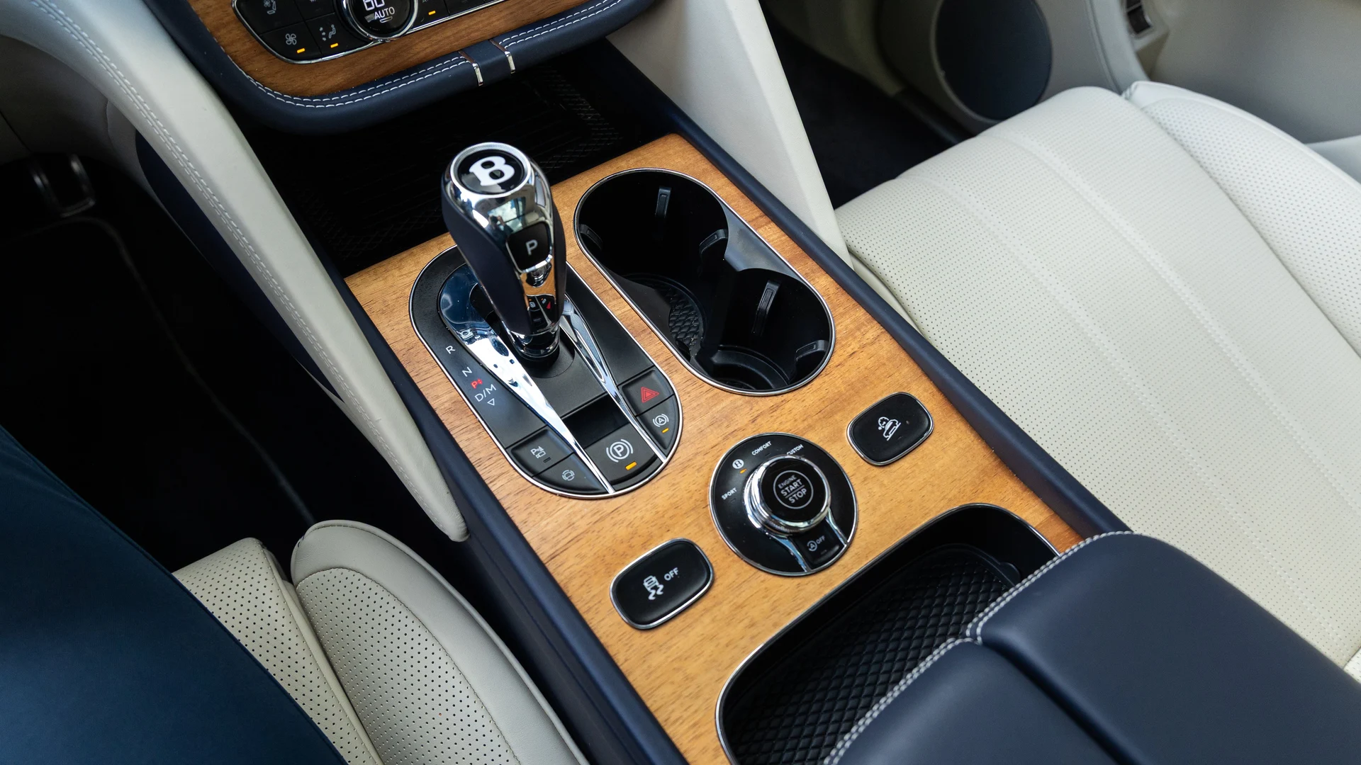 mph015_644643025_f1626262a3304d2f8fd972b16b77c009_90d5765176