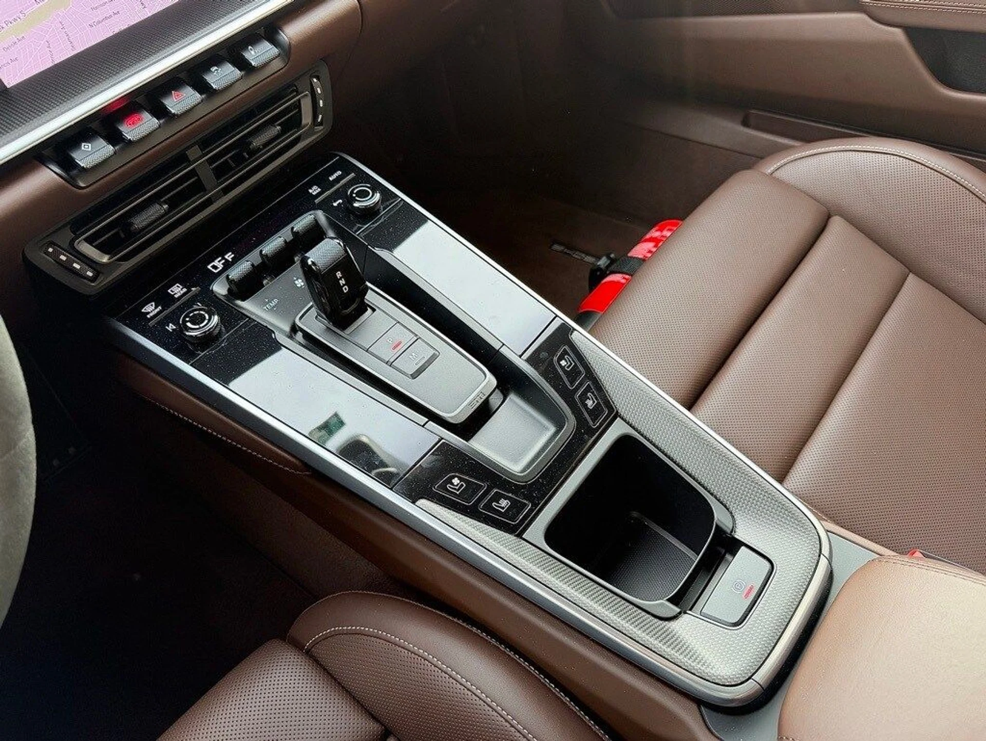 mph015_647568904_734659874ec7514fb19bcfa7c49801f8x_4d52a97282