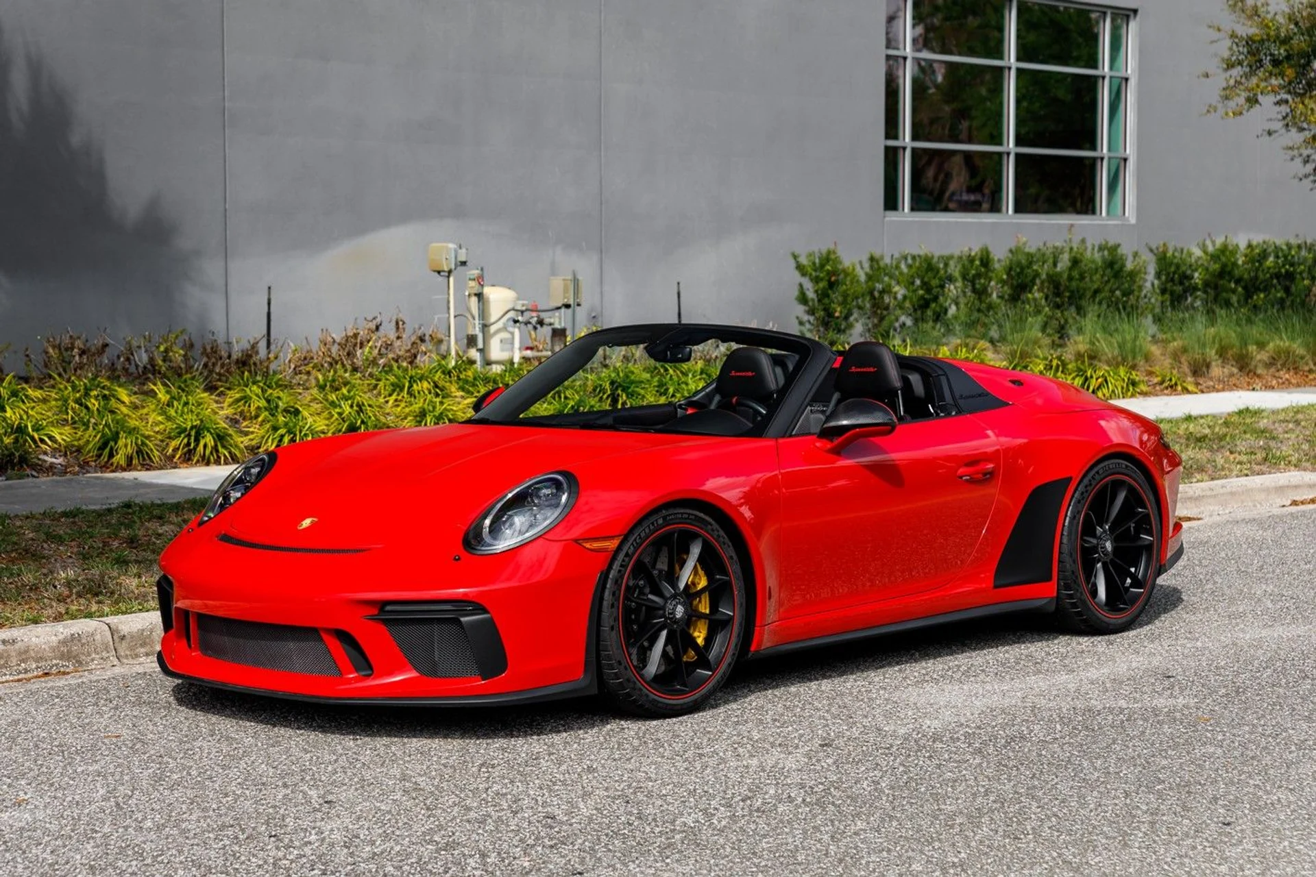 mph015_652905580_661_p16_l_0ff4cac71f