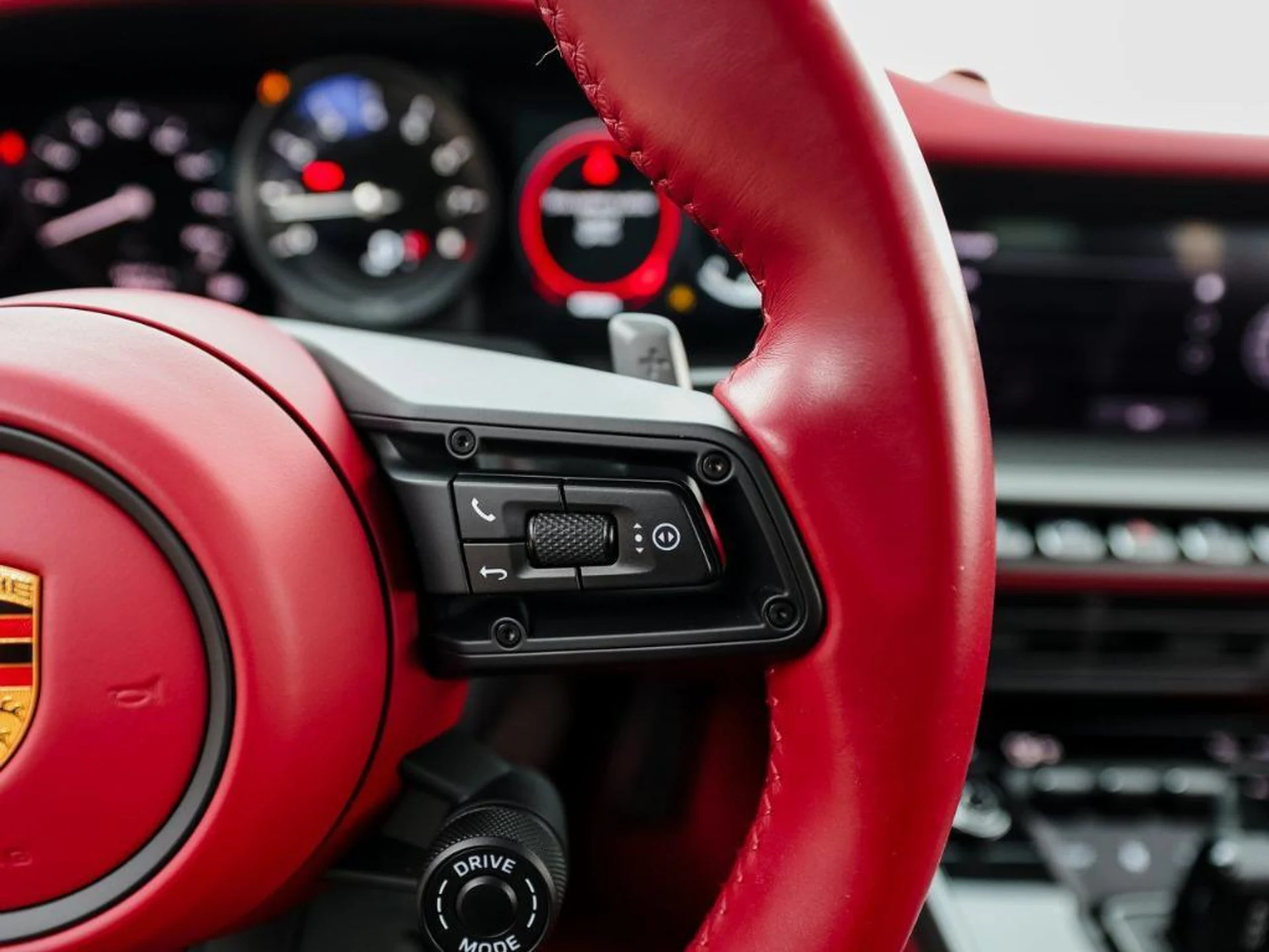 mph015_658722418_dxt34_Ry_LA_Zt3_O1q3y_Cen_Ejmv7_OE_5e2d23ce5c