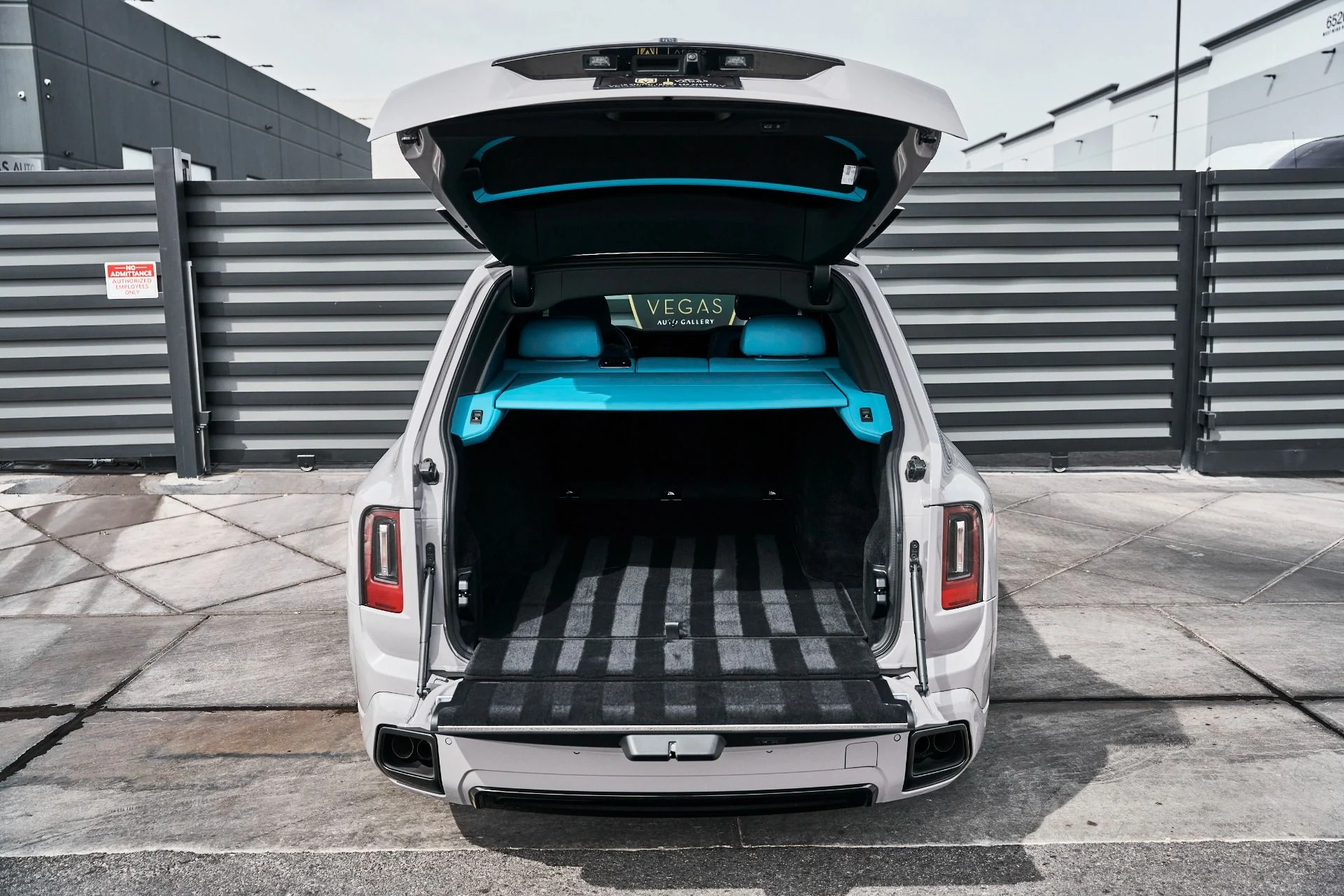 mph015_659024890_Used_2025_Rolls_Royce_Cullinan_Black_Badge_1774912459_54b1371ecd