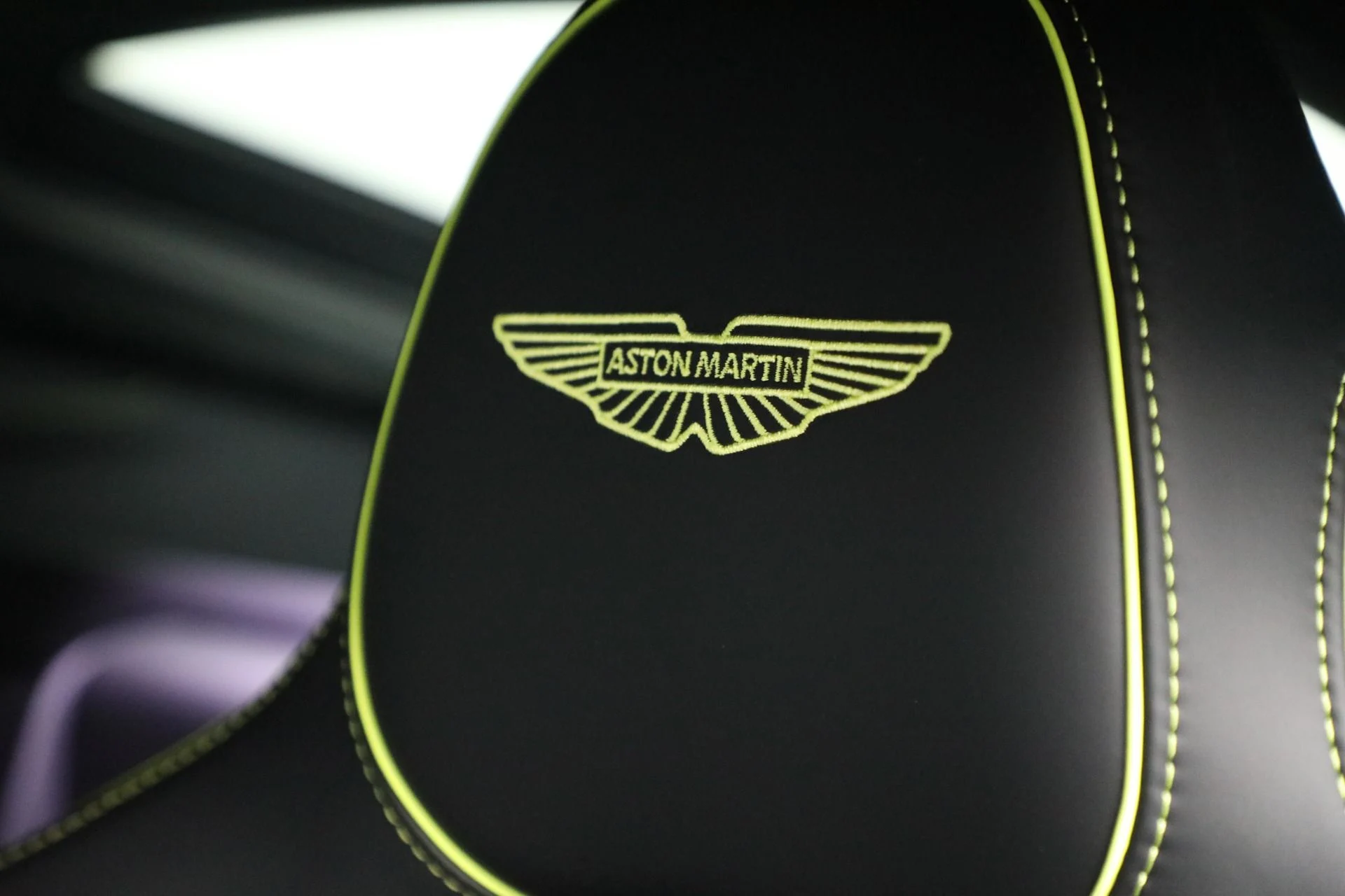 mph015_668251461_New_2026_Aston_Martin_Vantage_f3b0338902