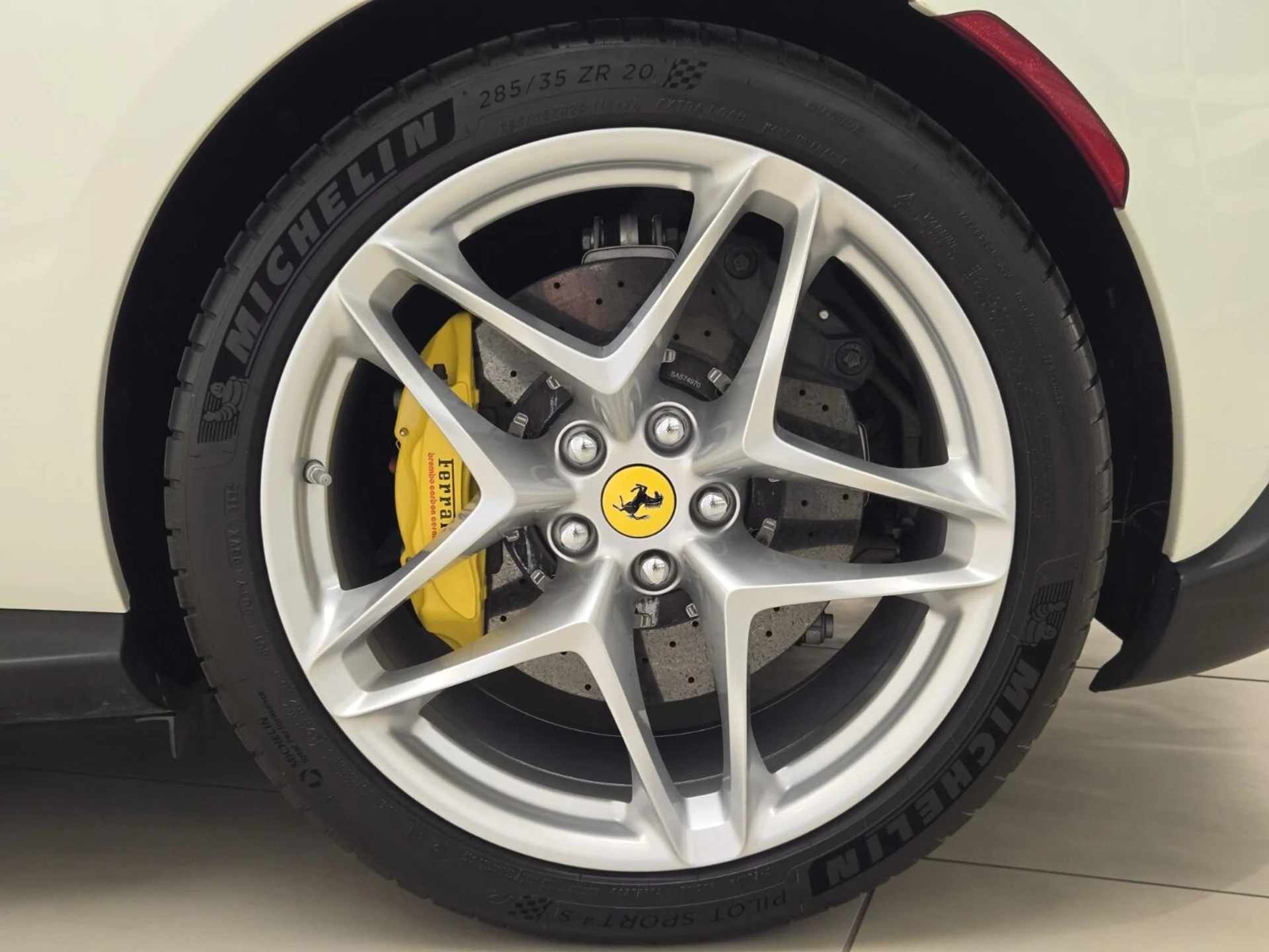 mph015_675242141_Used_2021_Ferrari_Roma_1753249549_faa74d943c
