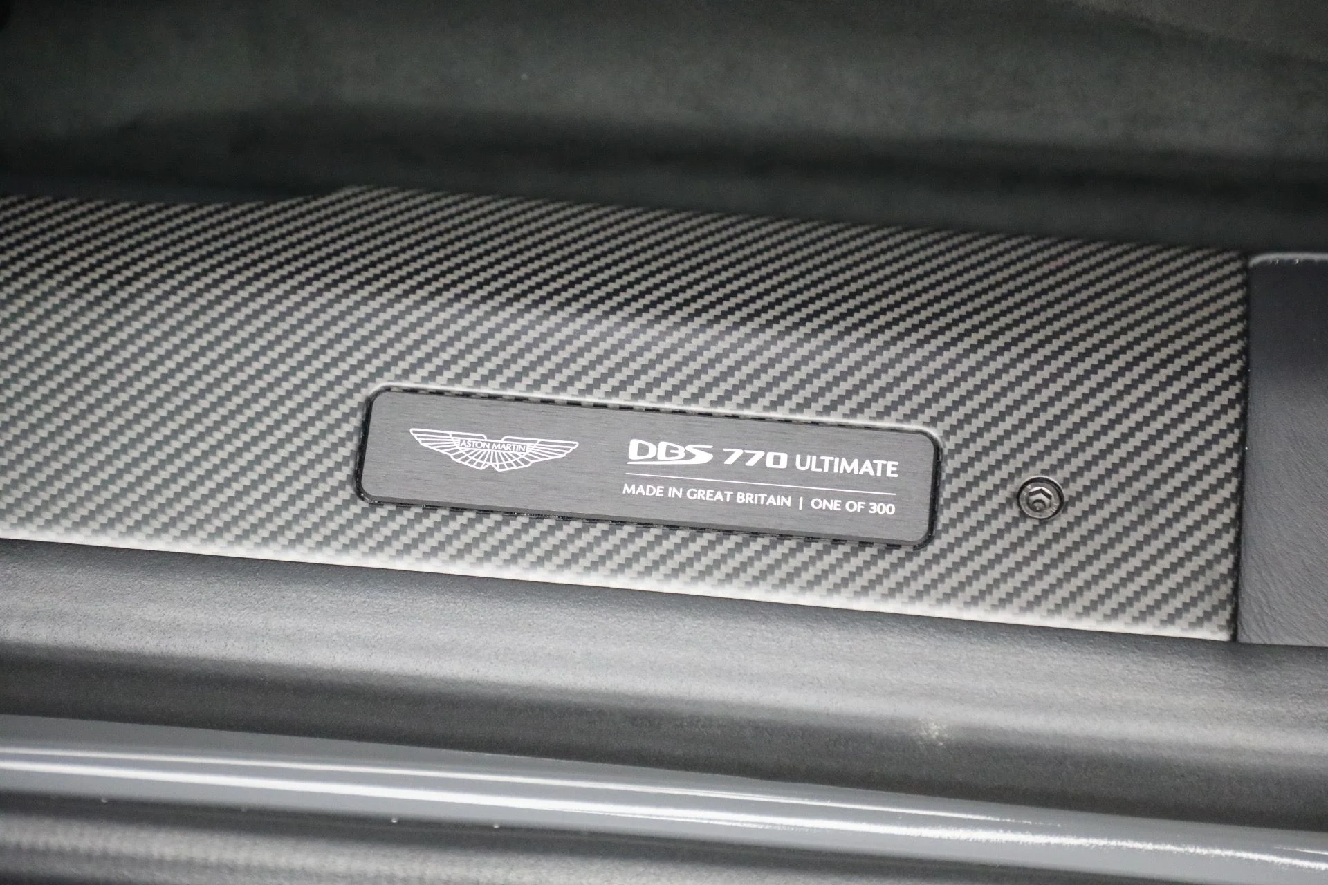 mph015_676142352_Used_2023_Aston_Martin_DBS_770_Ultimate_1786363402_a9f480dd57
