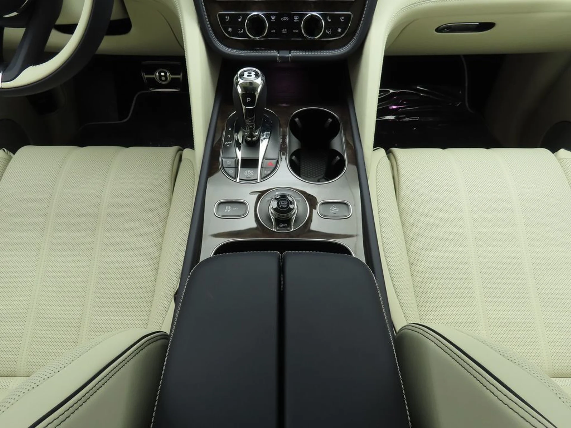 mph015_684835722_new_2026_bentley_bentayga_8119_22957668_16_1024_0a09b0d9ad