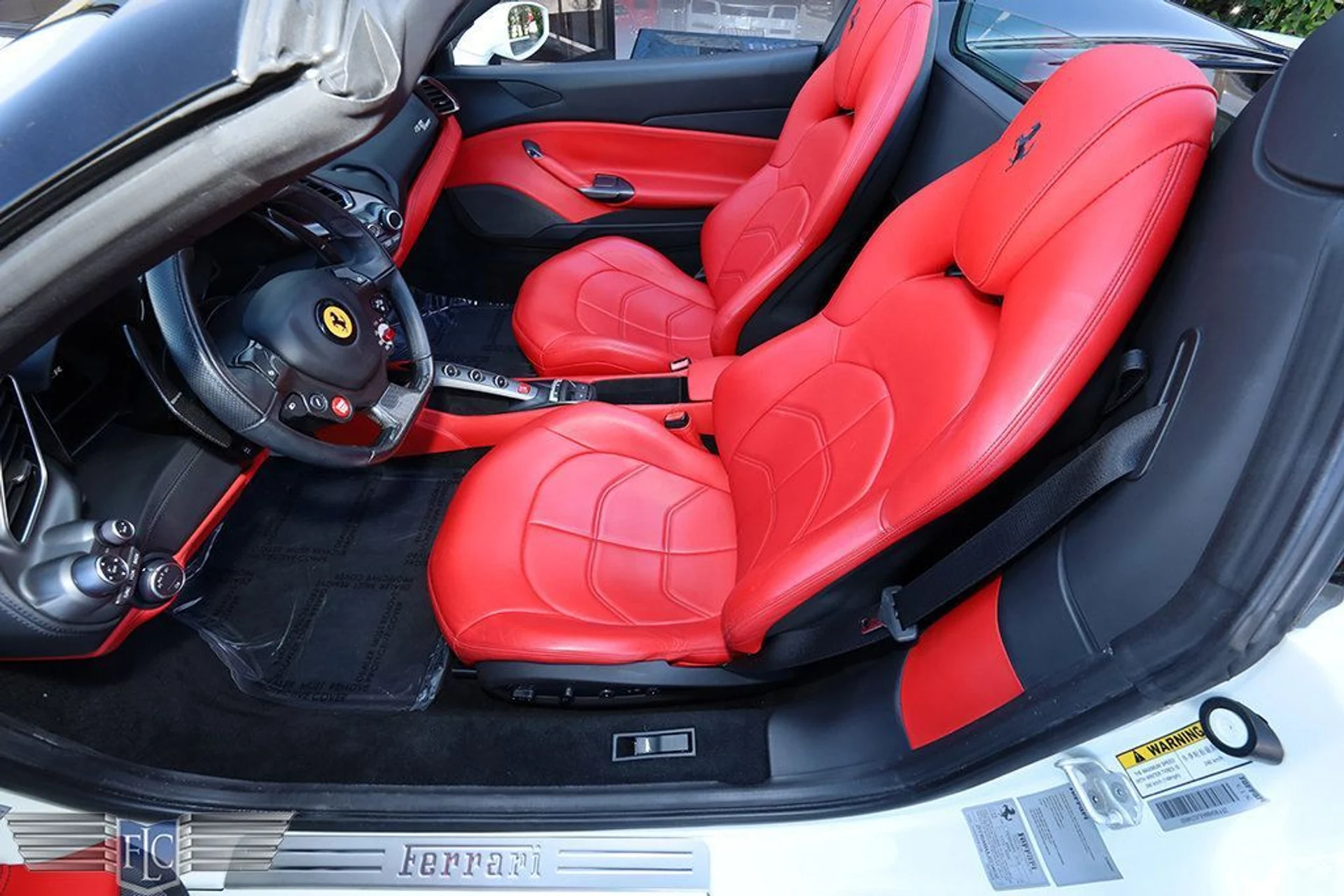 mph015_685410686_used_2018_ferrari_488_spider_convertible_6305_22970596_16_1024_00dbb4743d