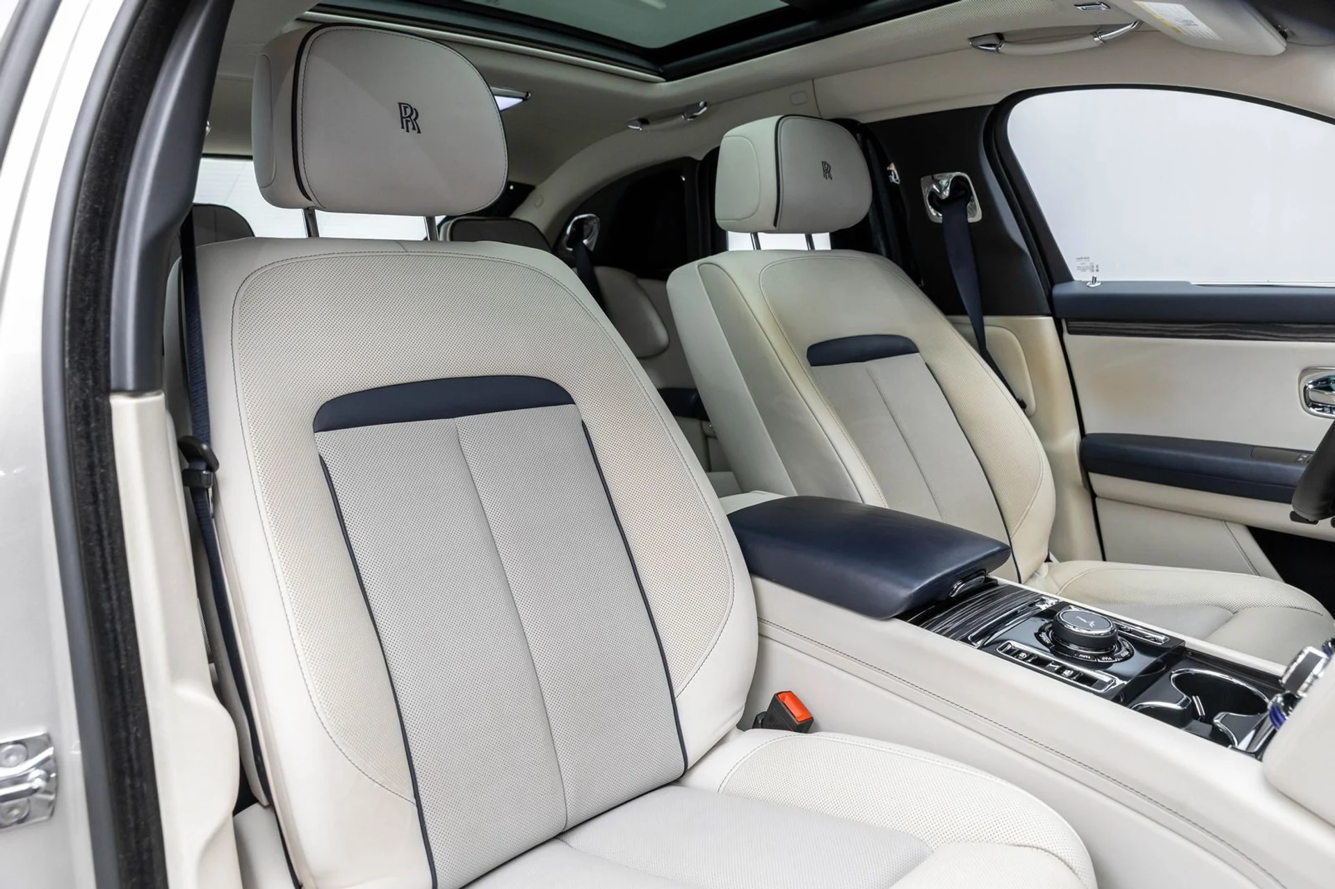 mph015_686348907_16_d5487792e1