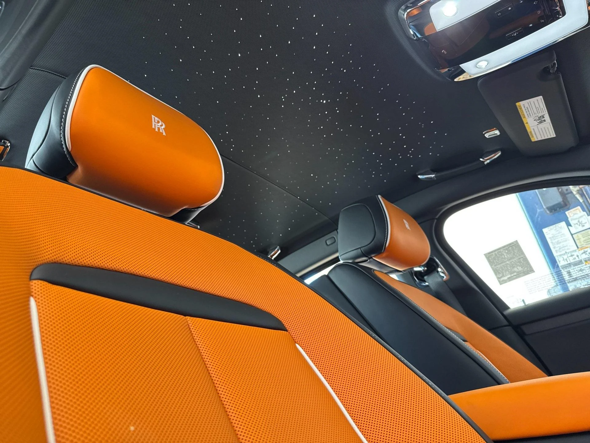 mph015_694237138_New_2025_Rolls_Royce_Ghost_Base_1756889539_deb88a7896