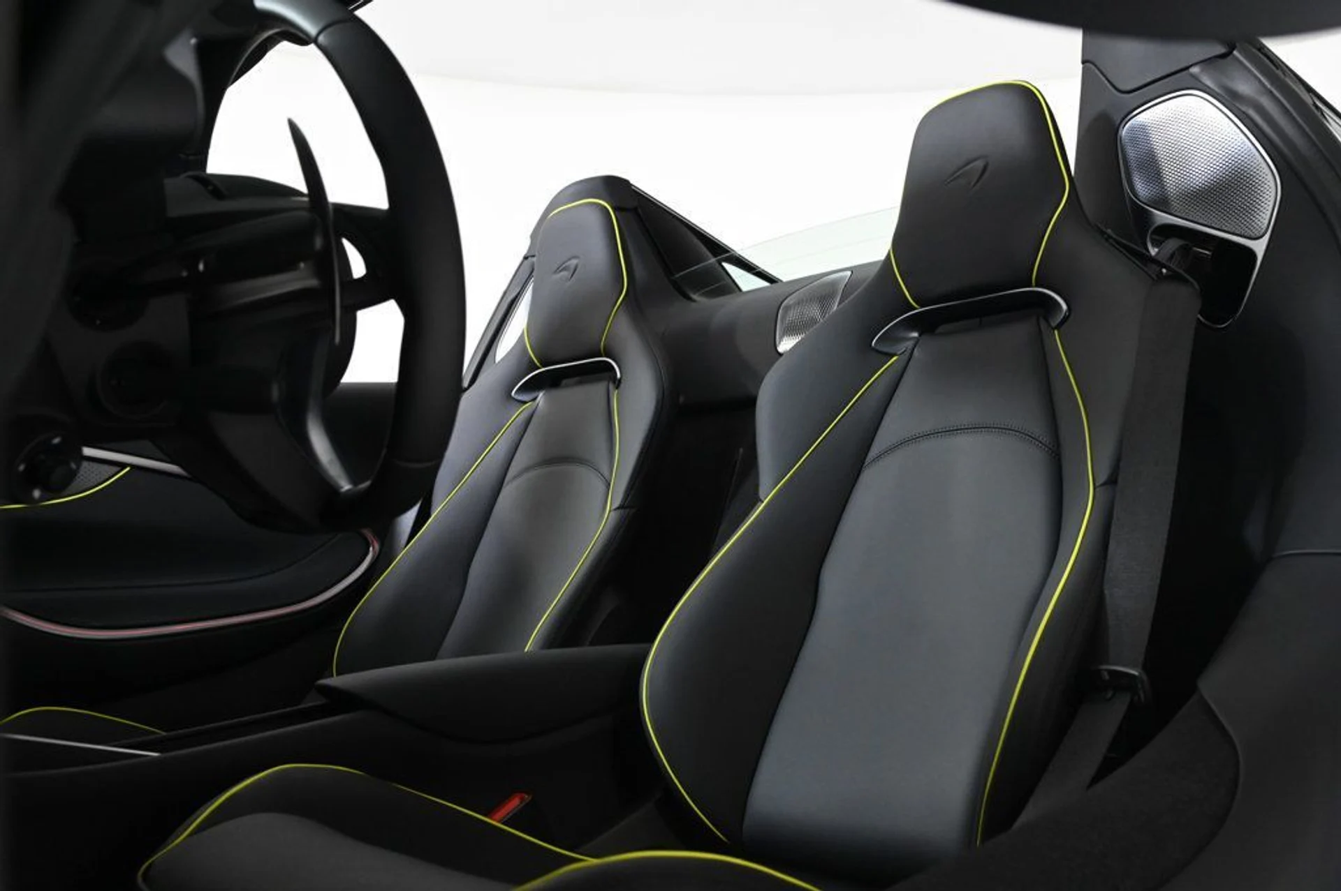 mph015_694786852_new_2026_mclaren_artura_techluxspider_11350_22992420_16_1024_f1a7af93bb