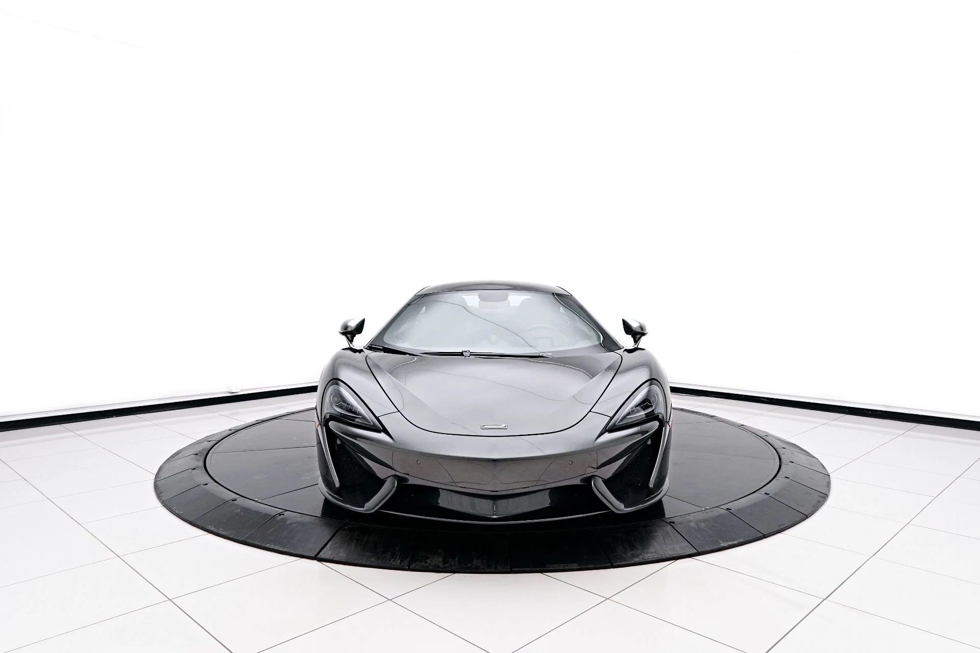 mph015_696969340_Used_2019_Mc_Laren_570_S_Base_1674875098_f659266543