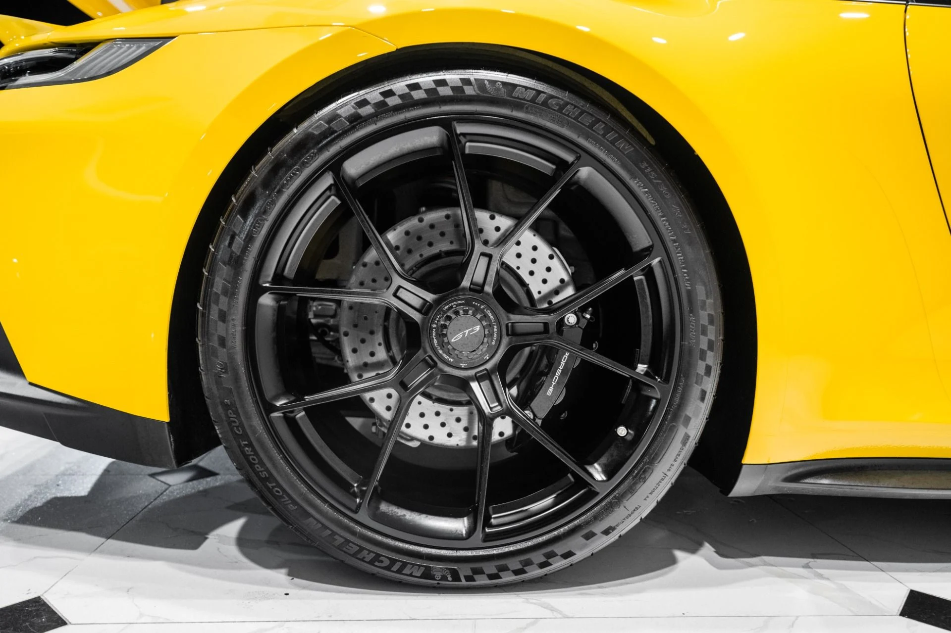 mph015_700287196_Used_2022_Porsche_911_GT_3_1764089810_55f5746d61