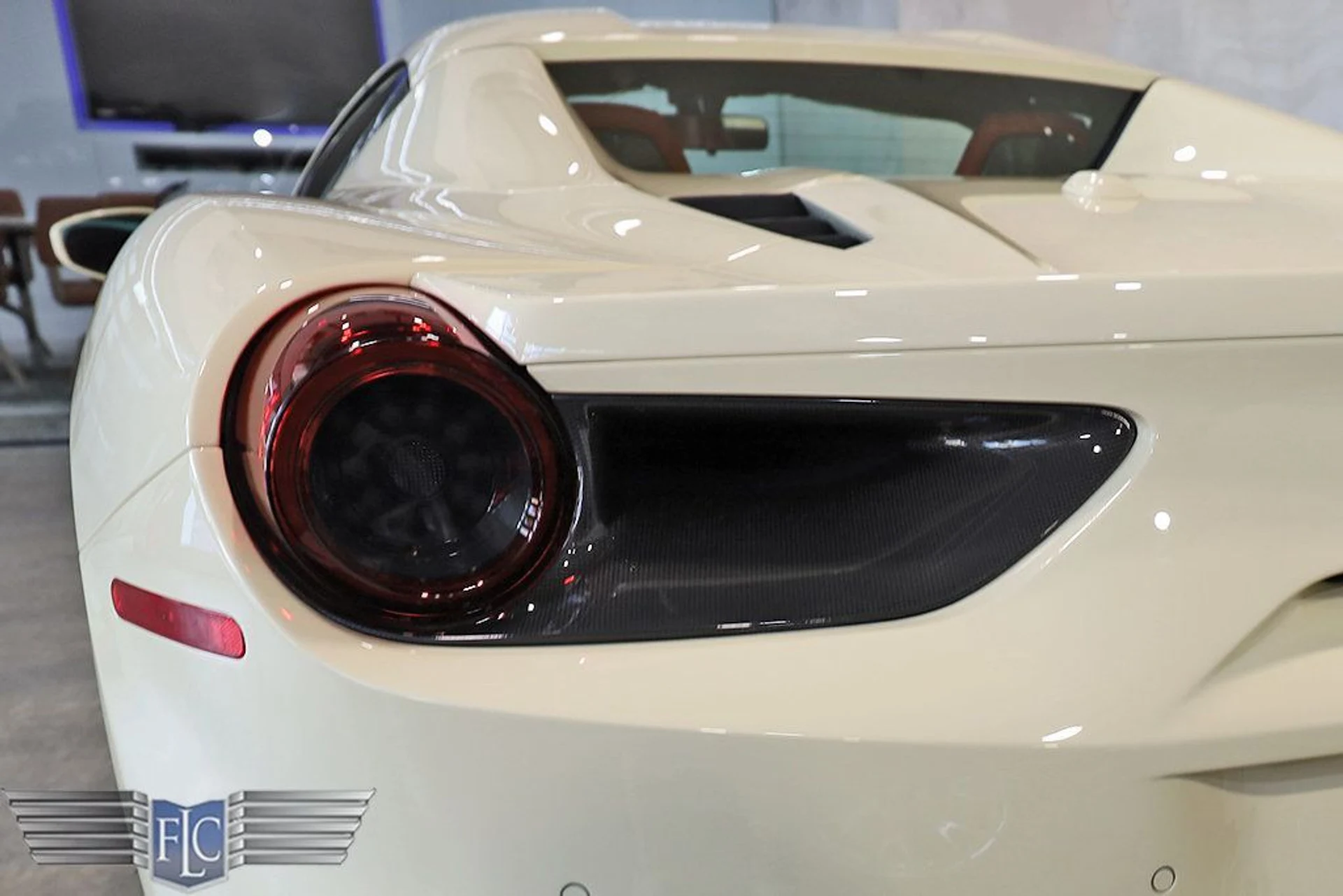 mph015_709056623_used_2018_ferrari_488_spider_convertible_9689_22993121_16_1024_701ba1bb70