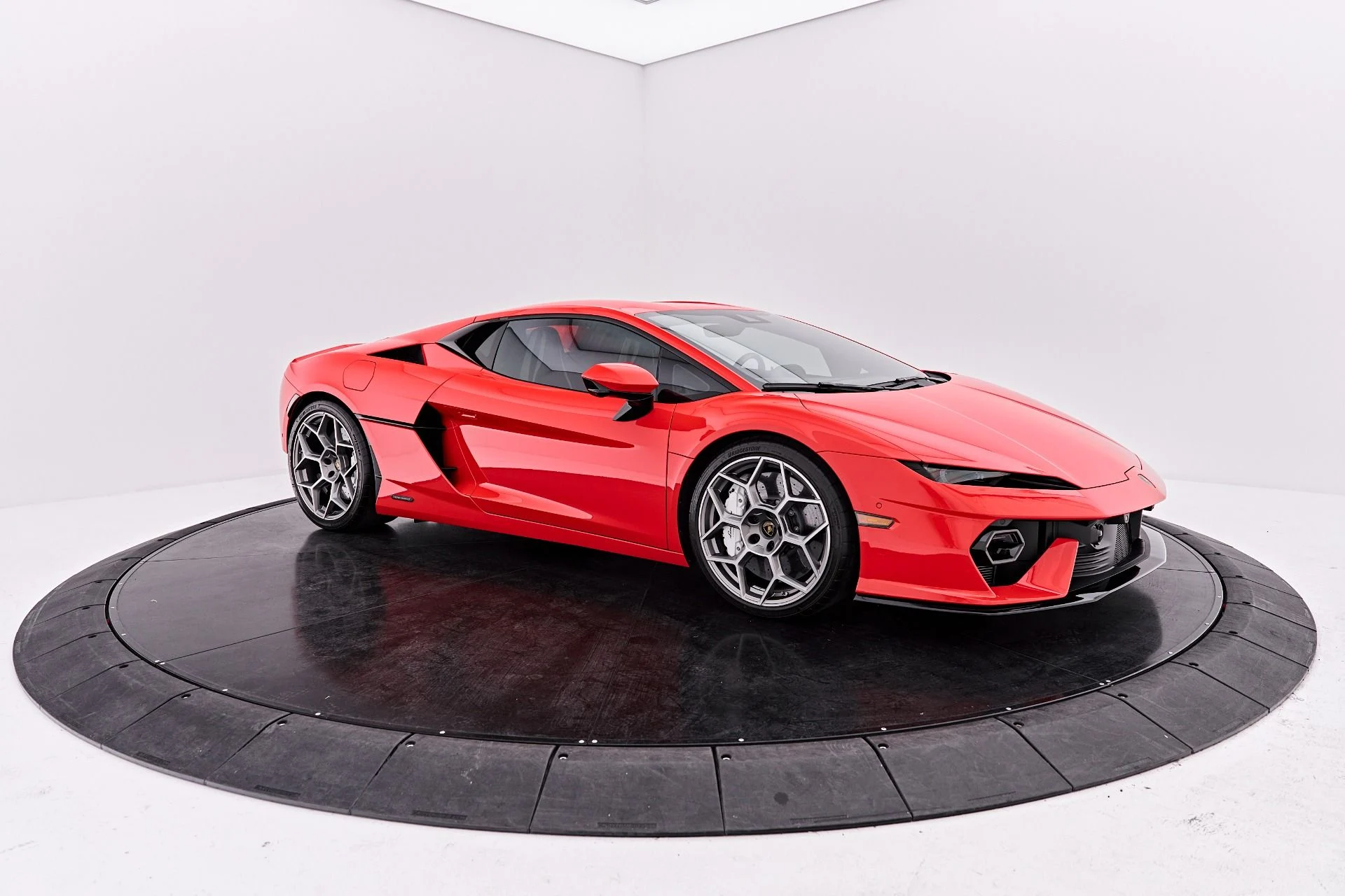 mph015_714390988_Used_2026_Lamborghini_Temerario_Base_1792011519_48180f9cb7