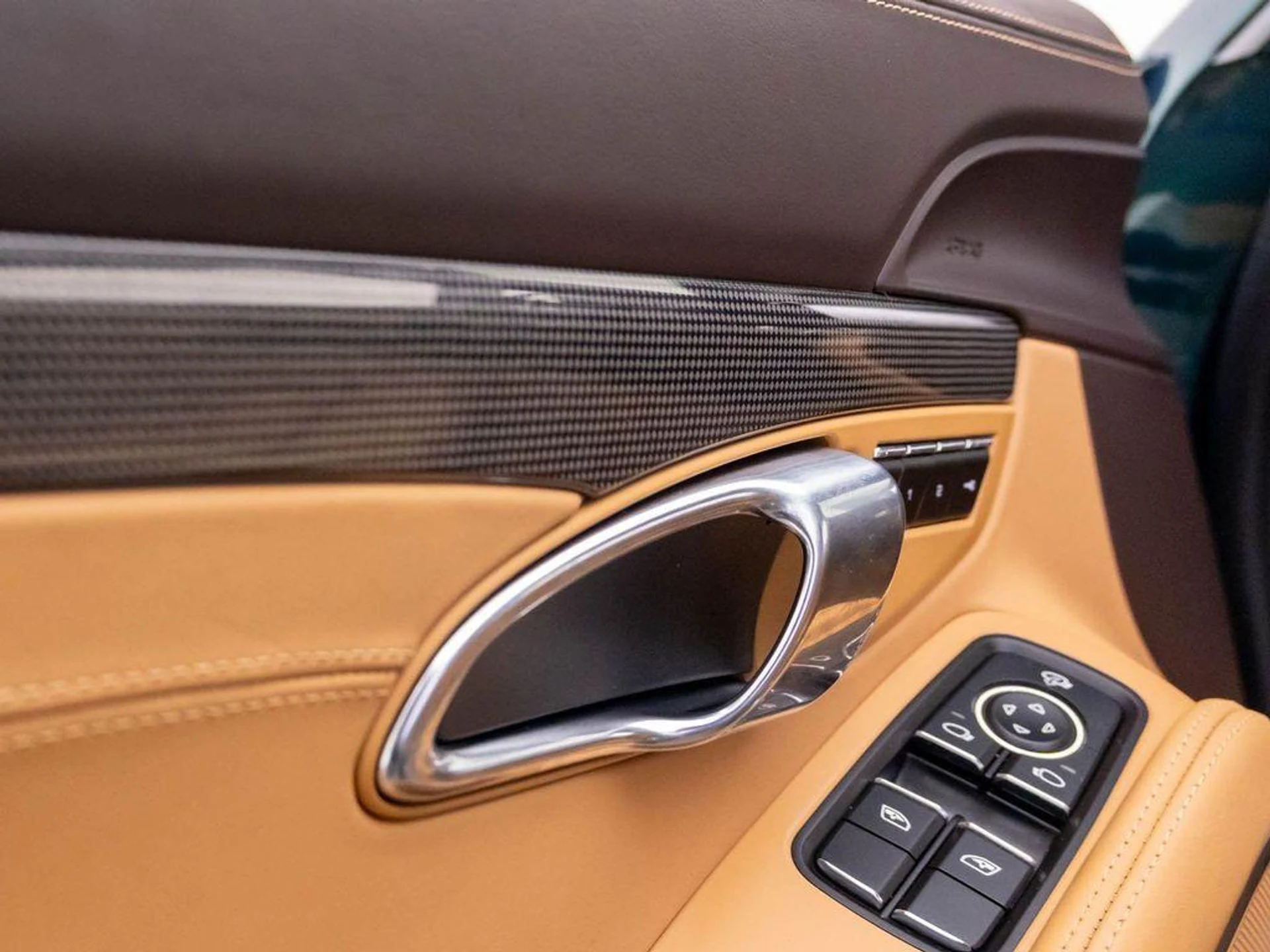 mph015_716440149_ZP_Ey_R_Ta_TF_6y_A_bf_Ph_N3_A0enf_SI_913ee8851c