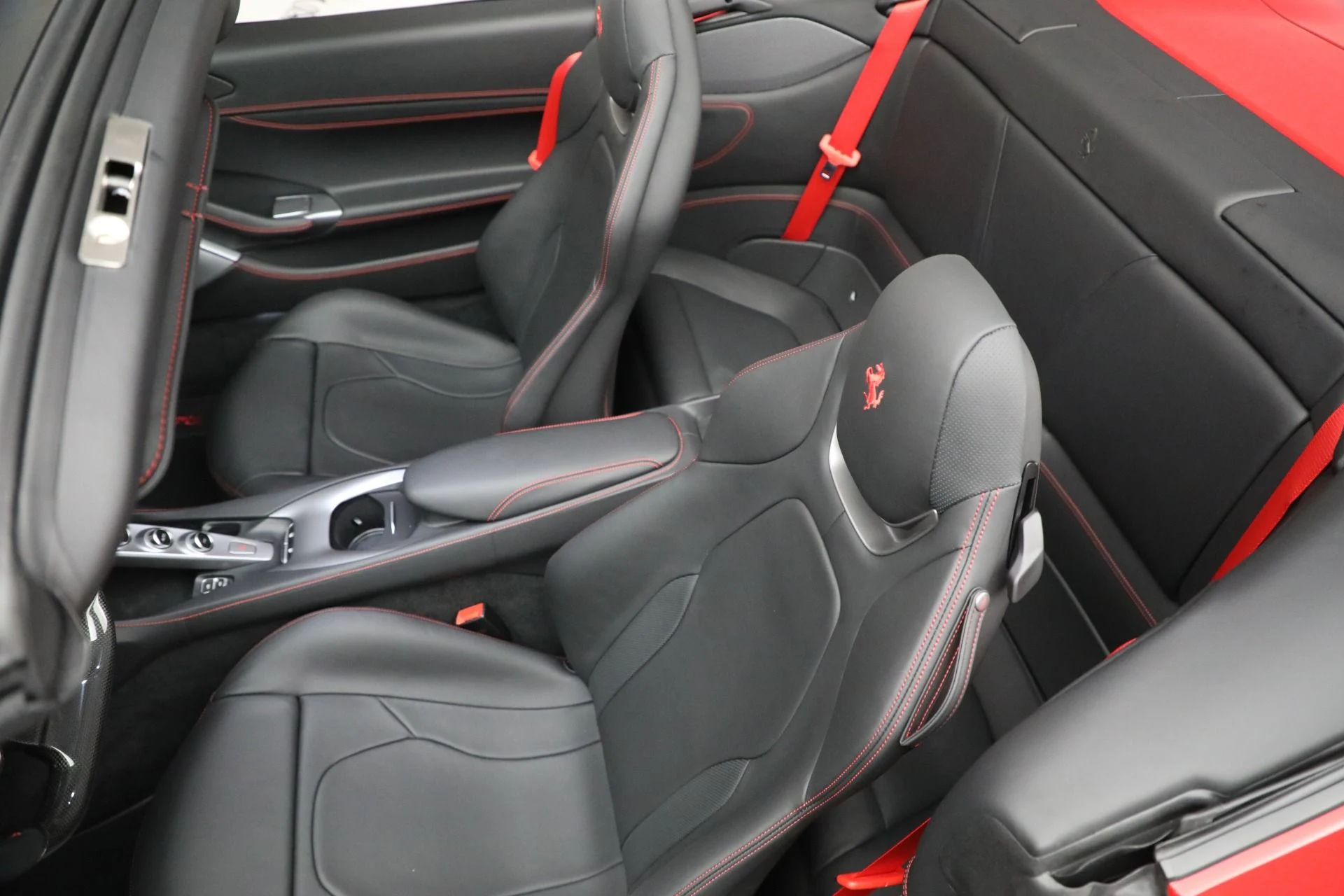 mph015_717710315_Used_2023_Ferrari_Portofino_M_1793389960_e0bdfb0287