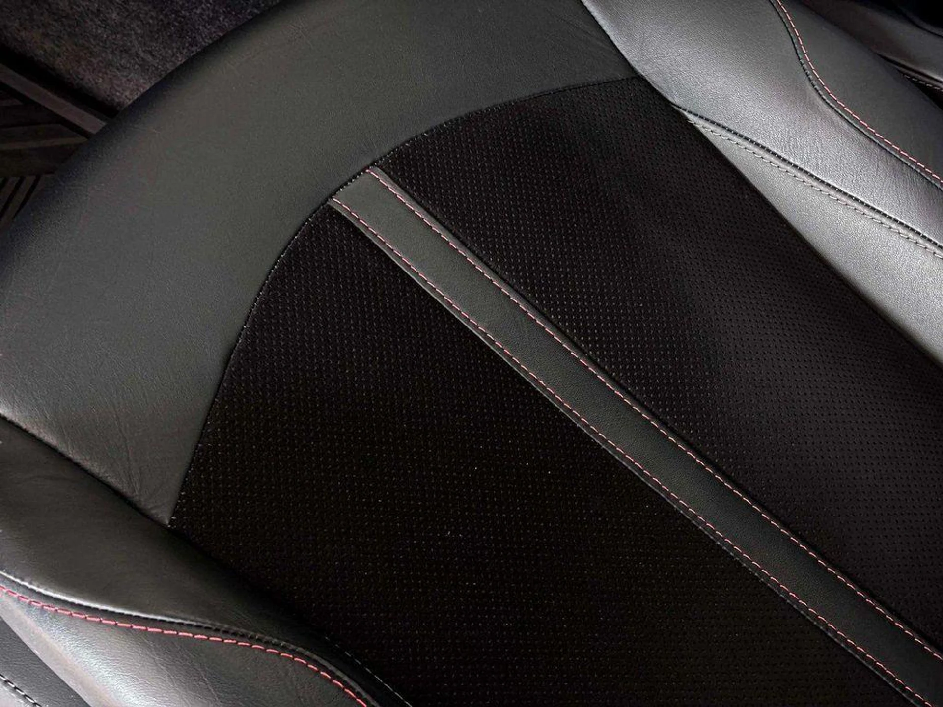 mph015_726401601_Gc3v_R_Ck_Djt_CM_Ds_J_Crmt_Mz_Tu_Mb_E_522c37836a